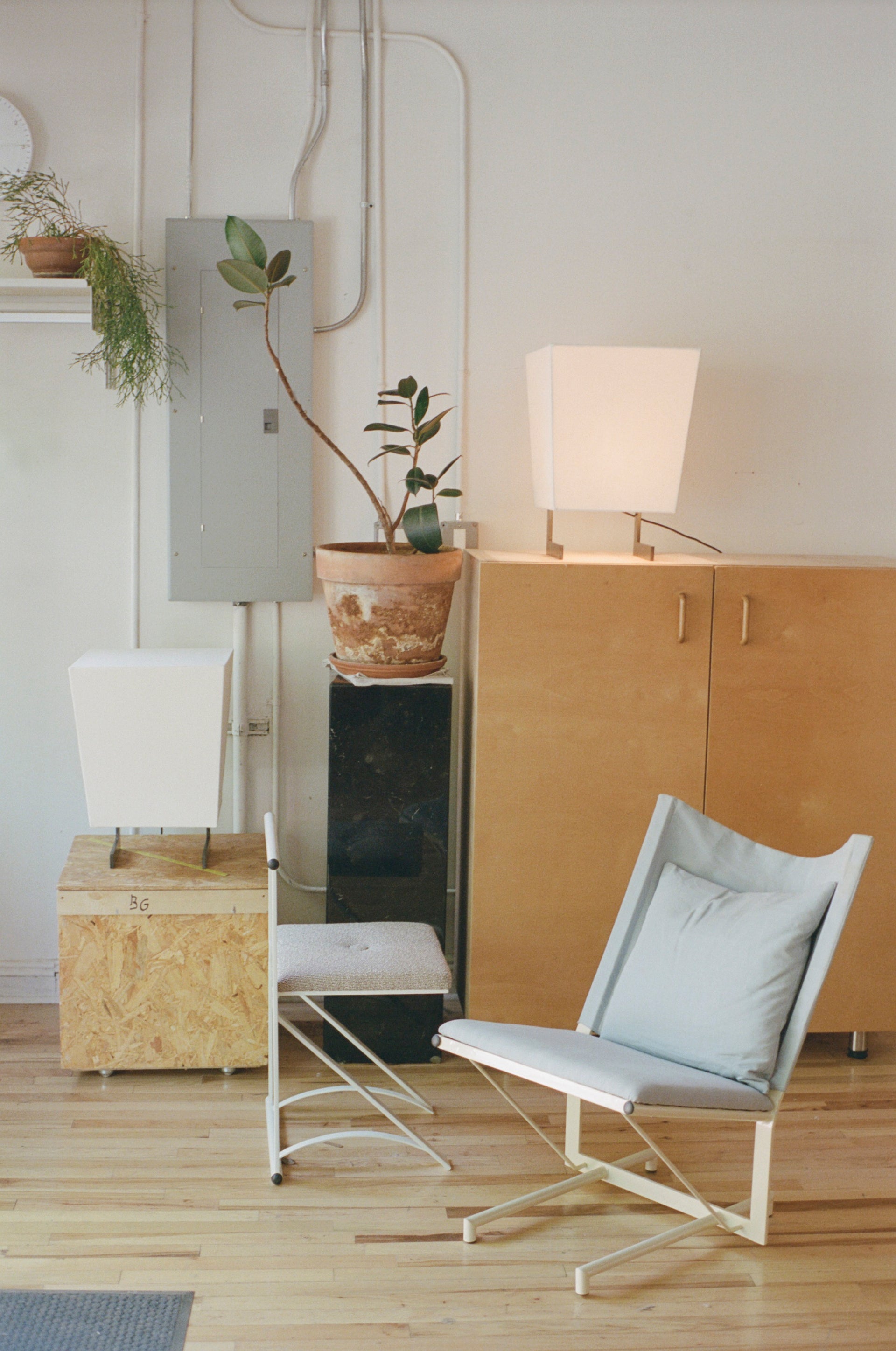 BIG TABLE LAMP BY RYAN JONES