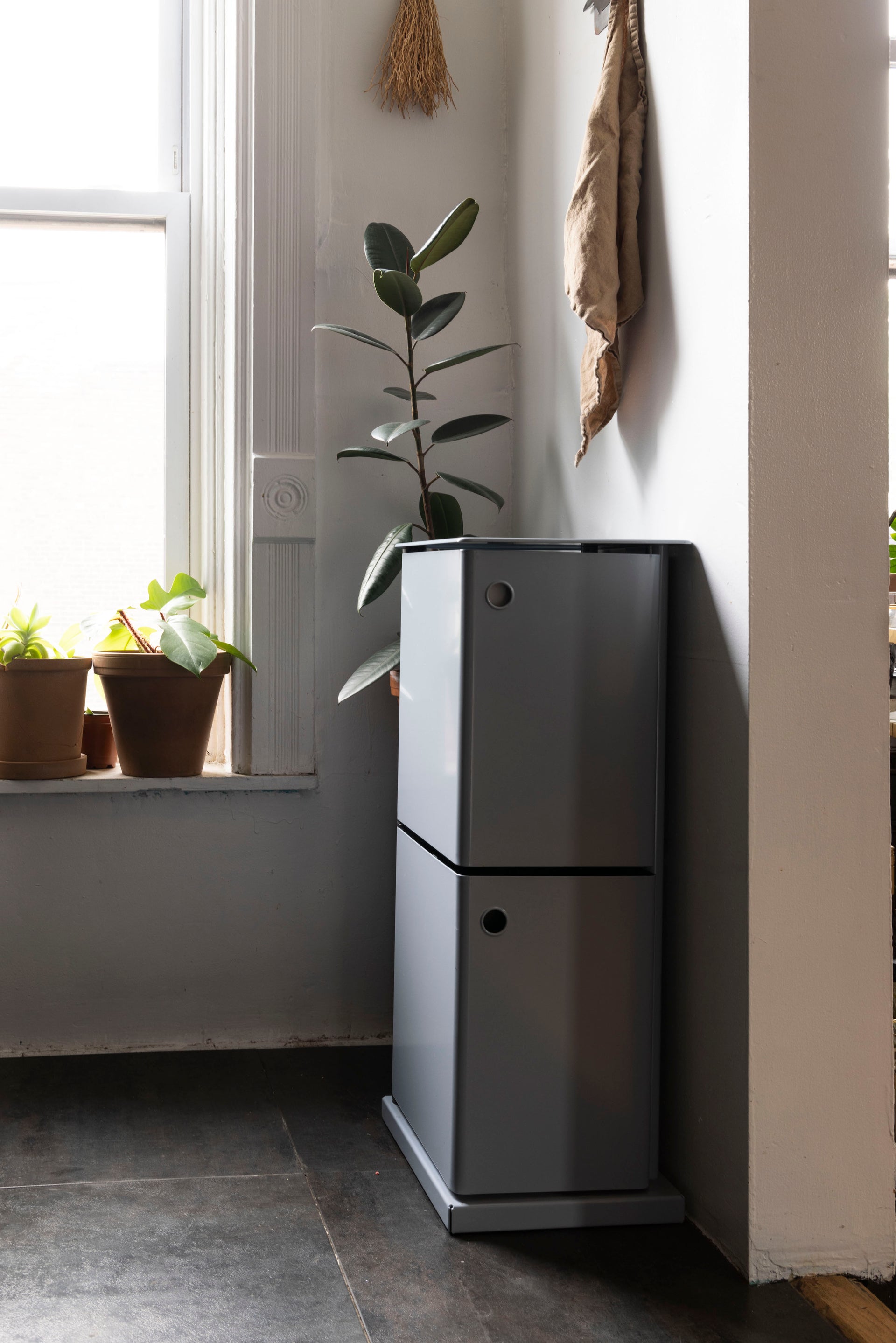 Pivot Waste/Recycle Bin (Cool Grey)