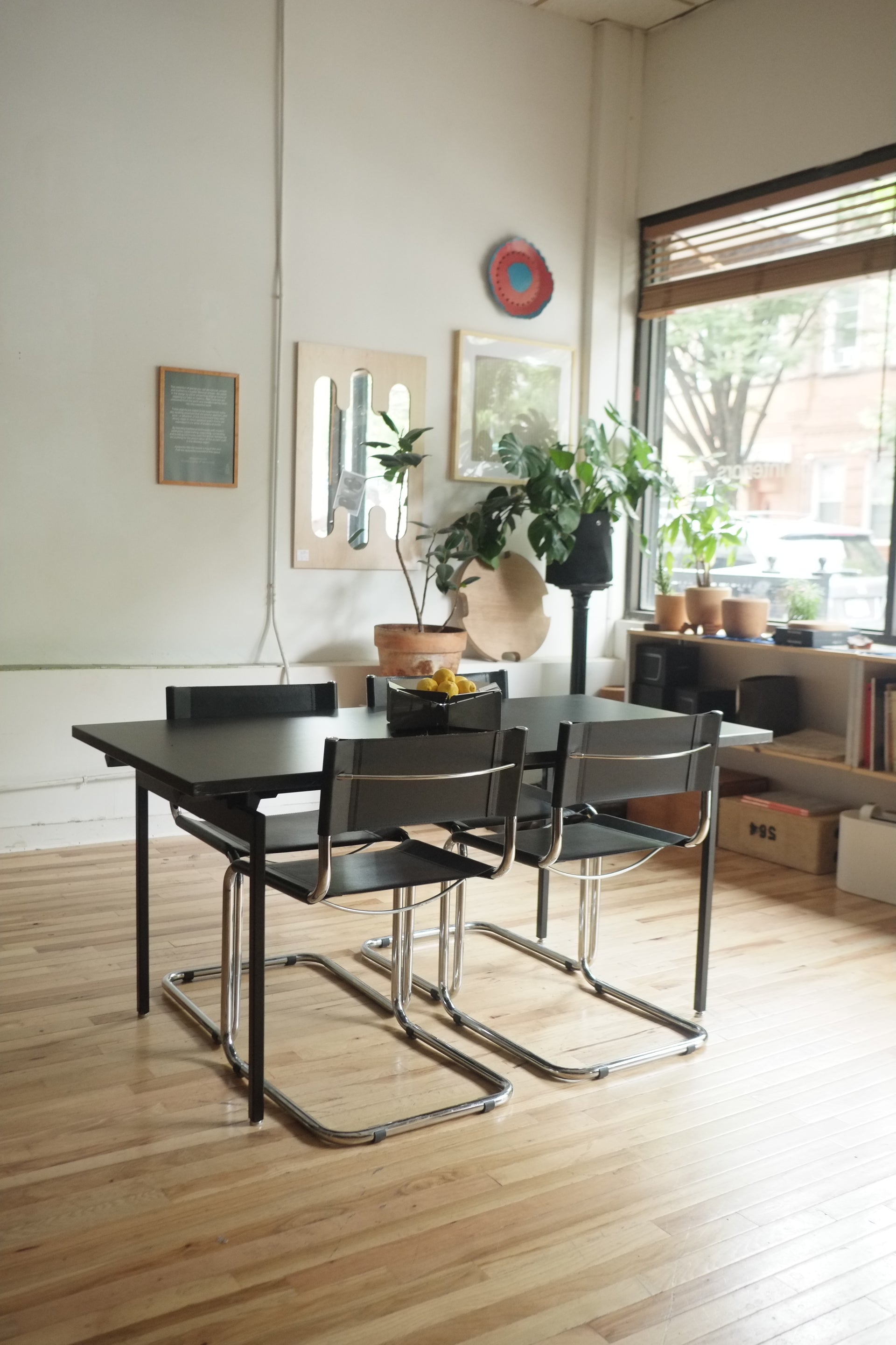 Antenna Table by Knoll (White or Black available)