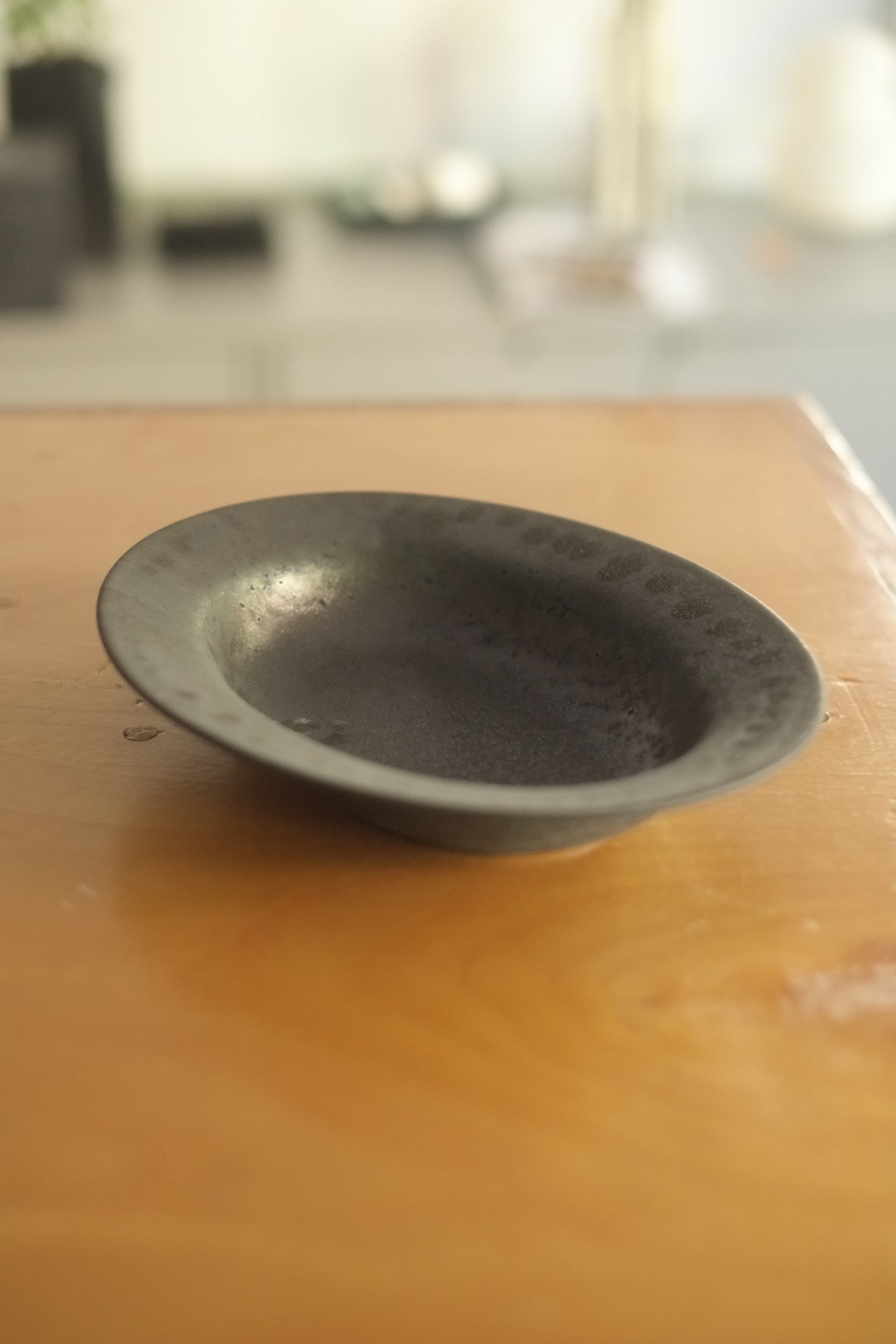 One Kiln Pebble Oval Plate M