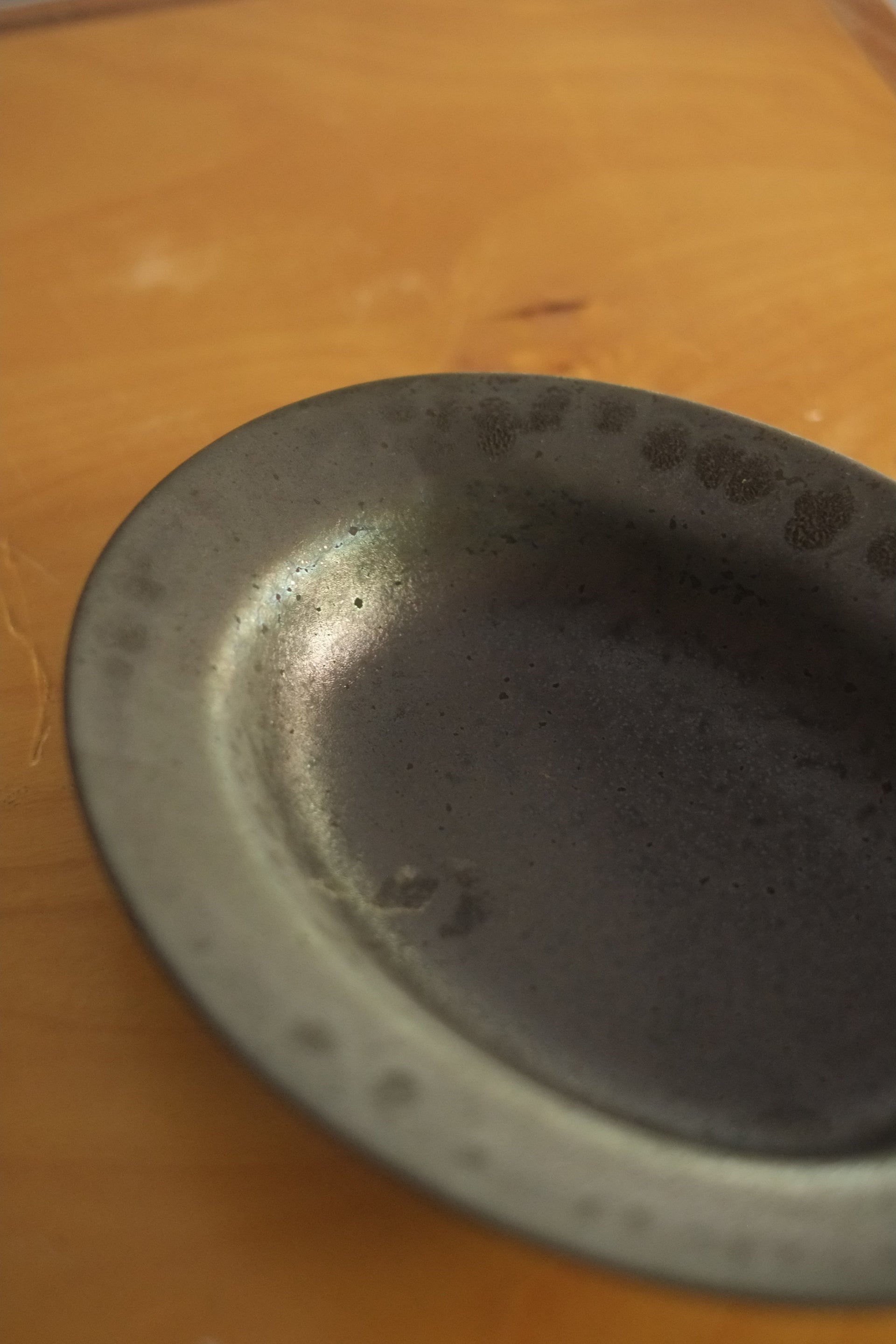One Kiln Pebble Oval Plate M
