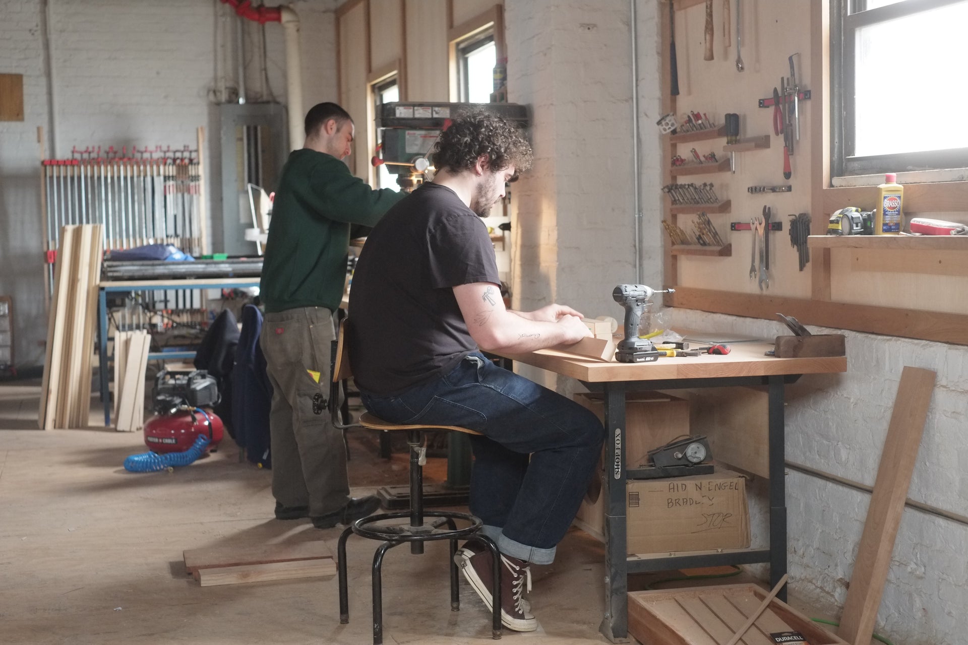 Roosi Presents Sam Sundos at Lichen