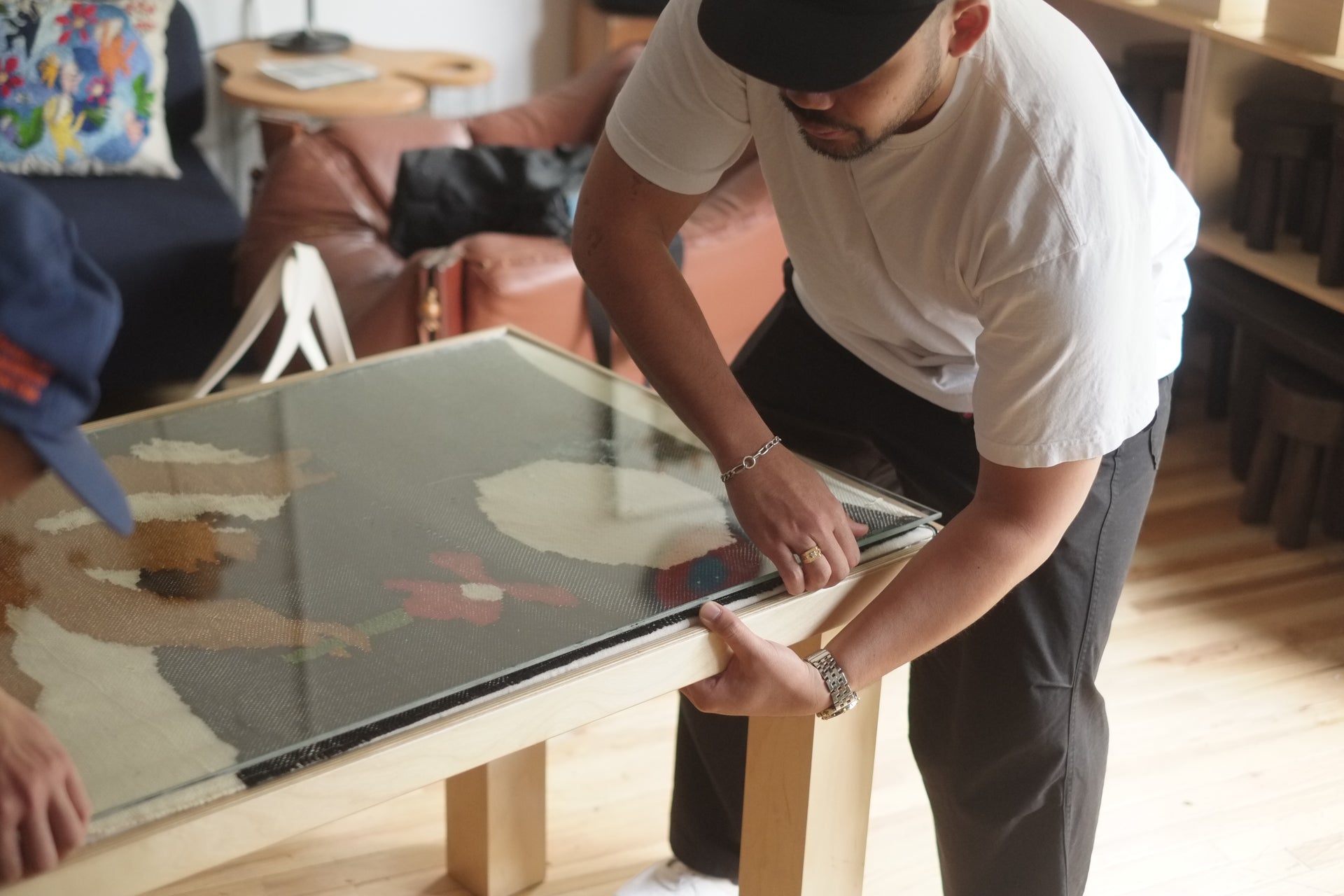 Roosi Presents Sam Sundos at Lichen