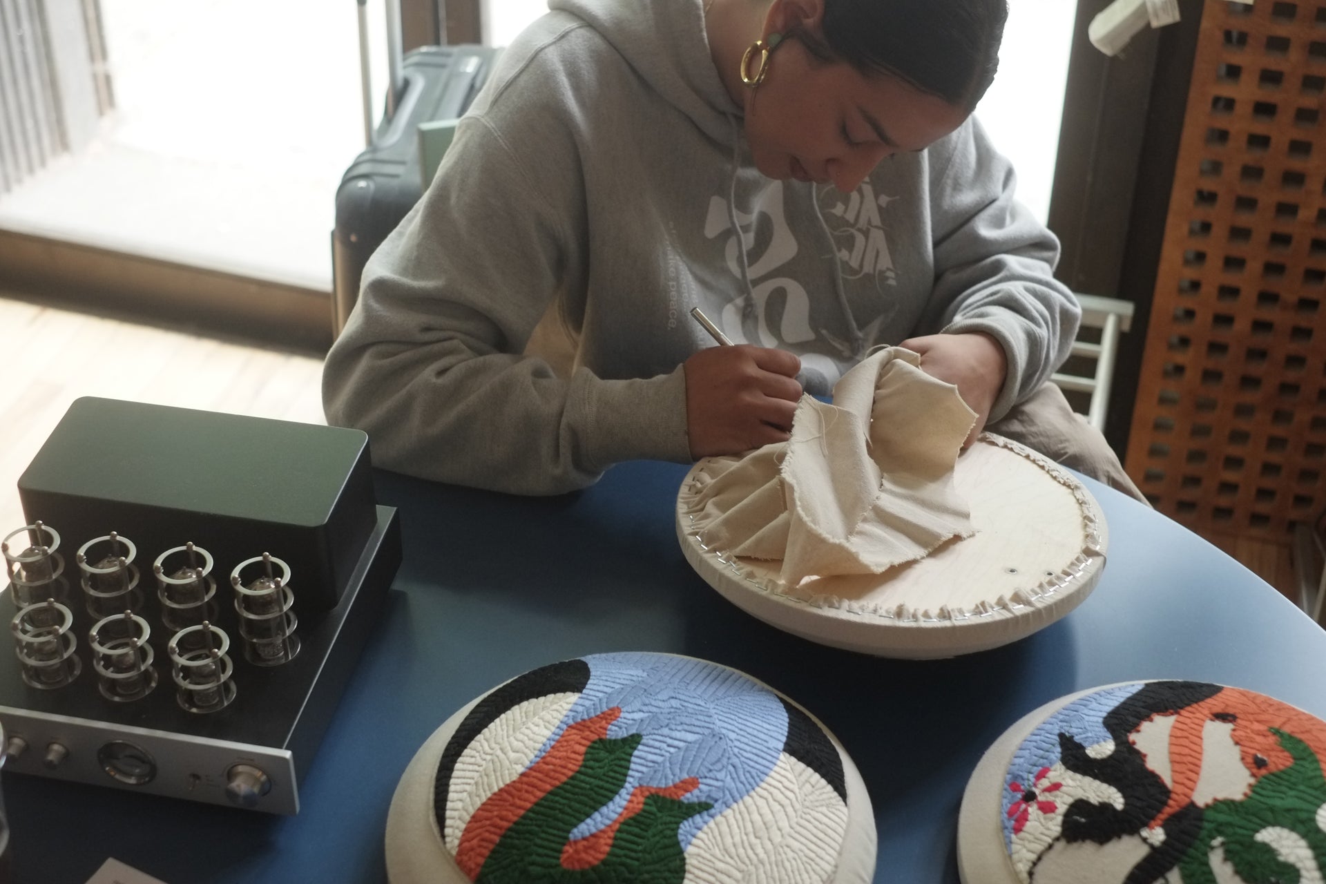 Roosi Presents Sam Sundos at Lichen