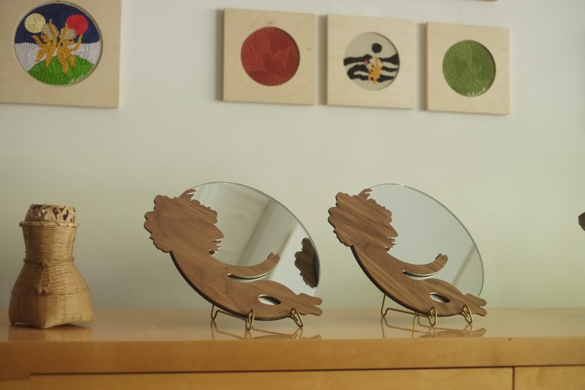 Roosi Presents Sam Sundos at Lichen