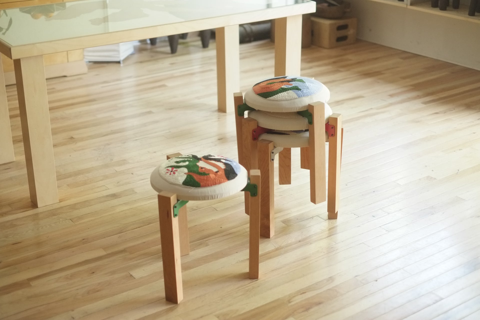 Roosi Presents Sam Sundos at Lichen