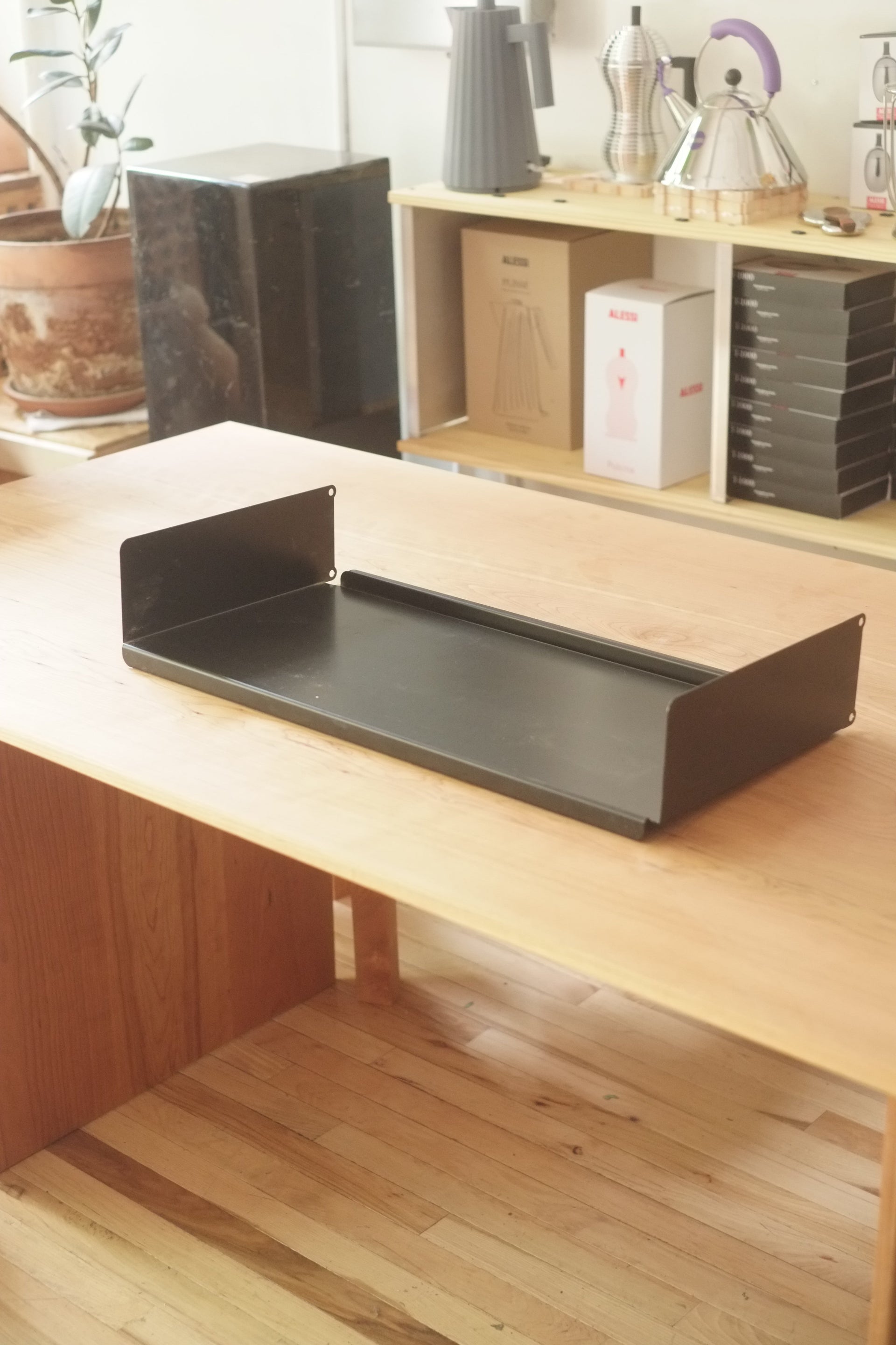 Metal shelf (black) by Dieter Rams for Vitsœ