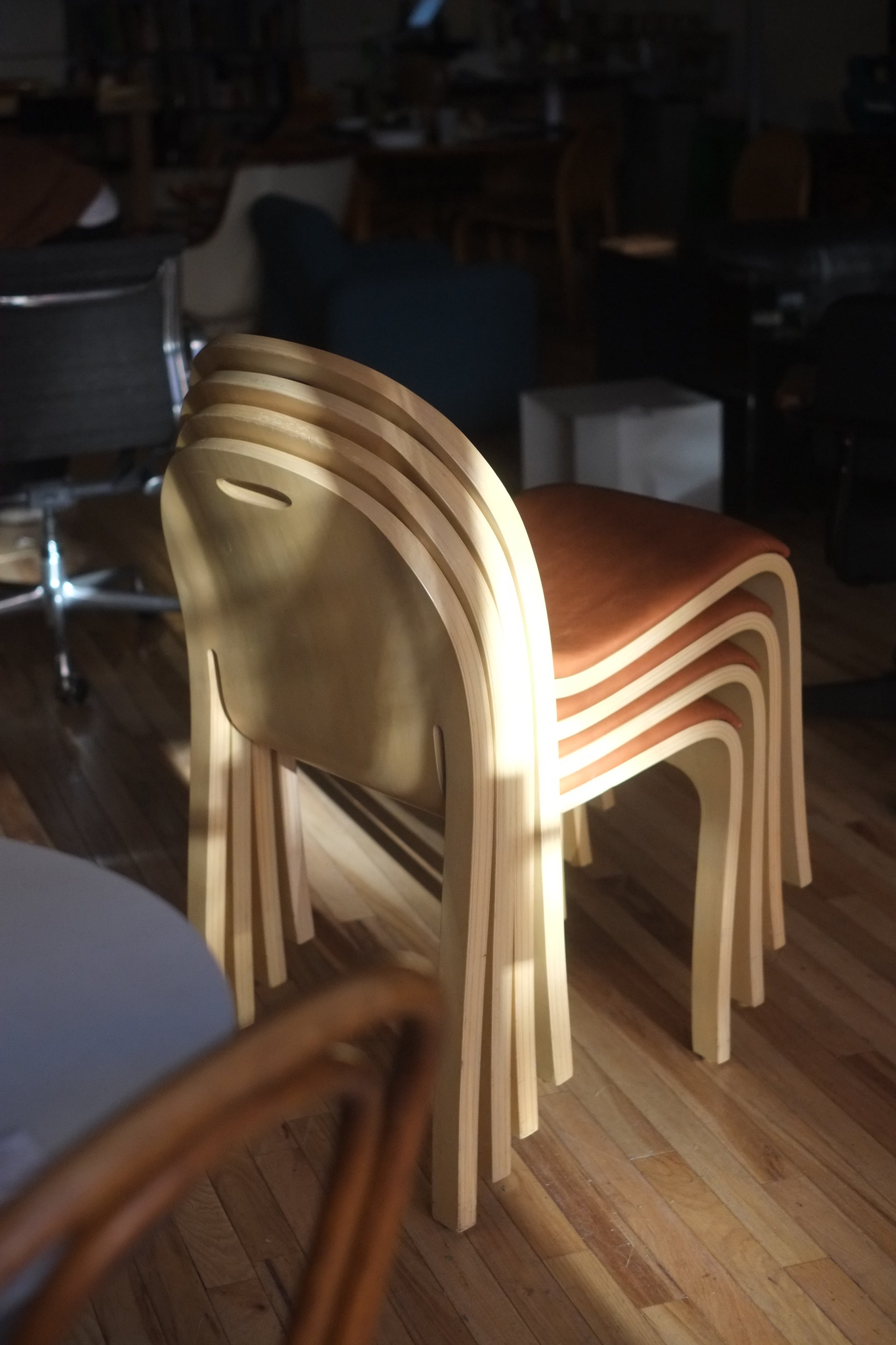 Bodyform Chair by Peter Danko (price per)