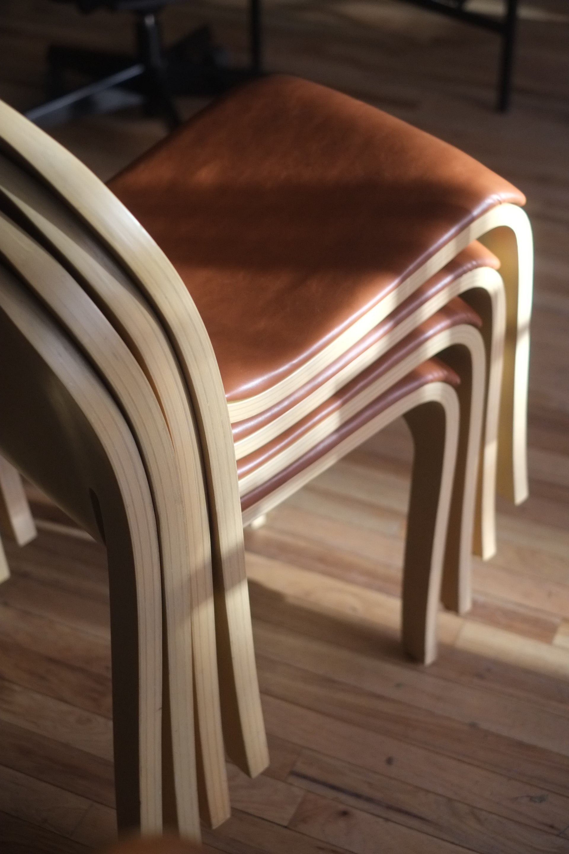 Bodyform Chair by Peter Danko (price per)