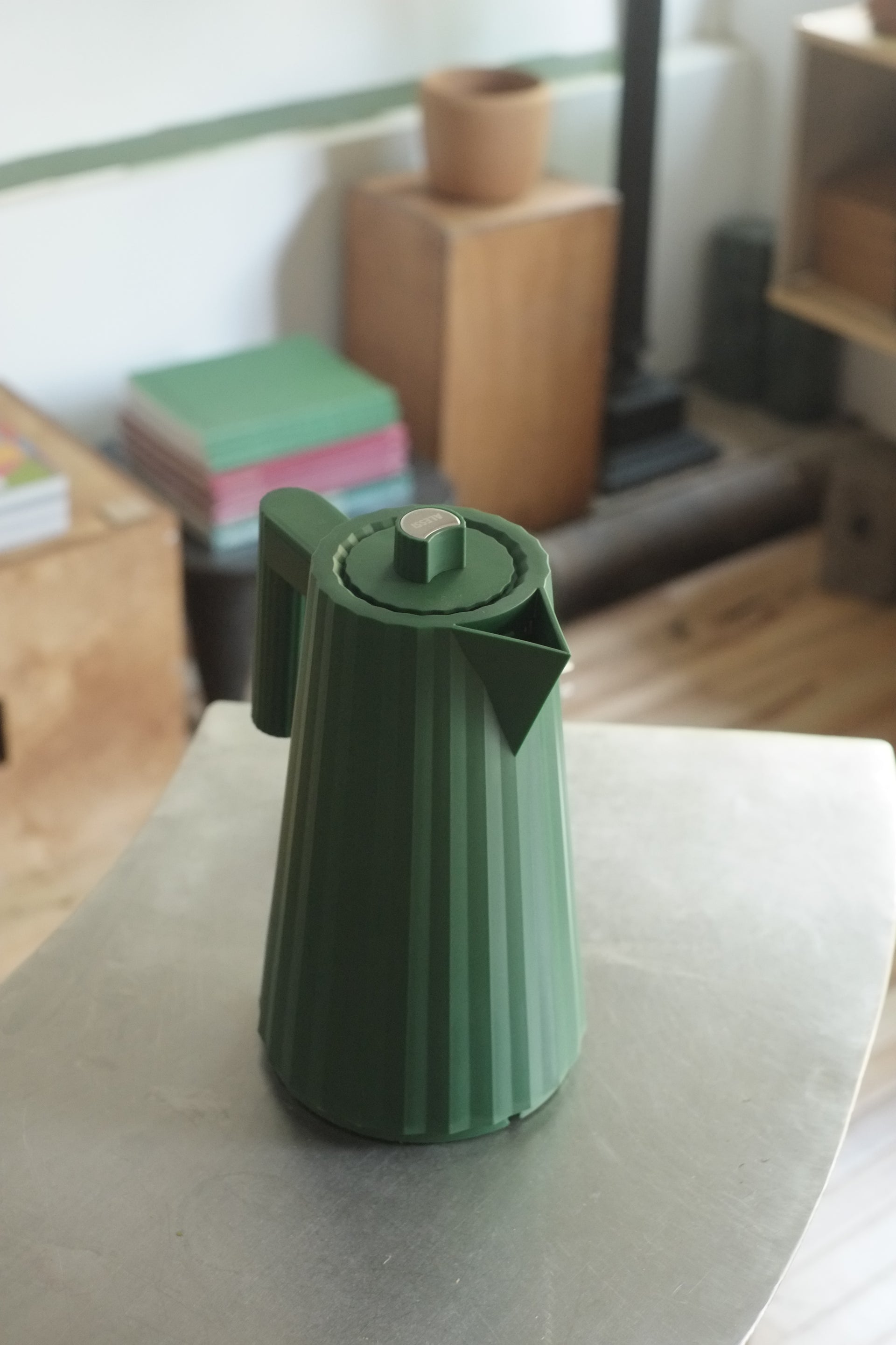 Plissé ELECTRIC KETTLE by Michele De Lucchi for Alessi (Green)
