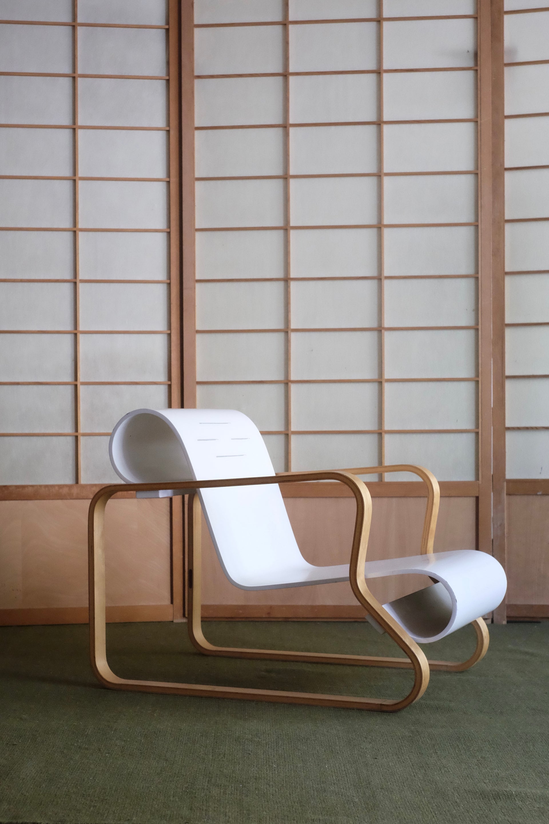 Rent: Armchair 41 Paimio by Aalto for Artek