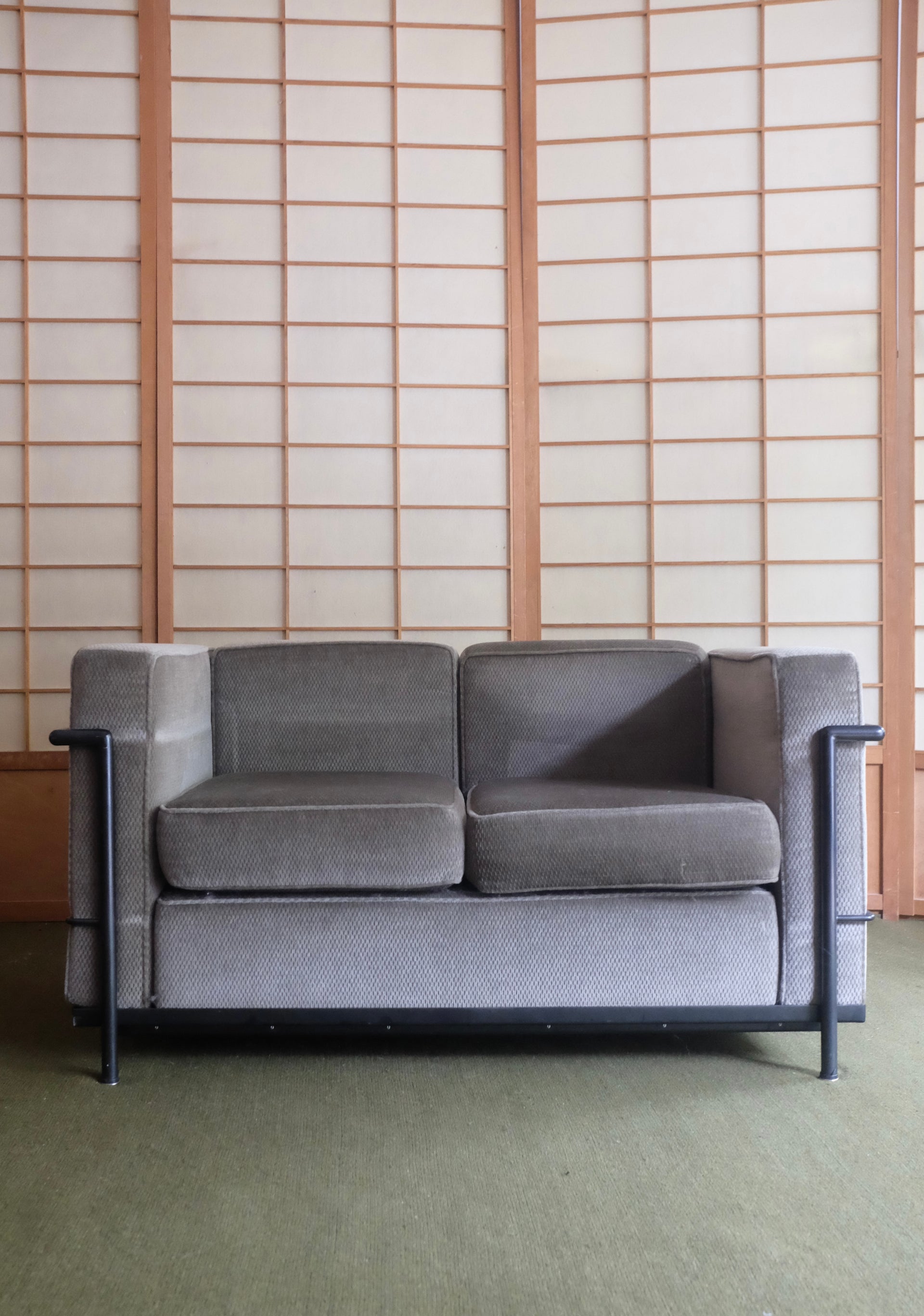 RENT: LC2 by Le Corbusier