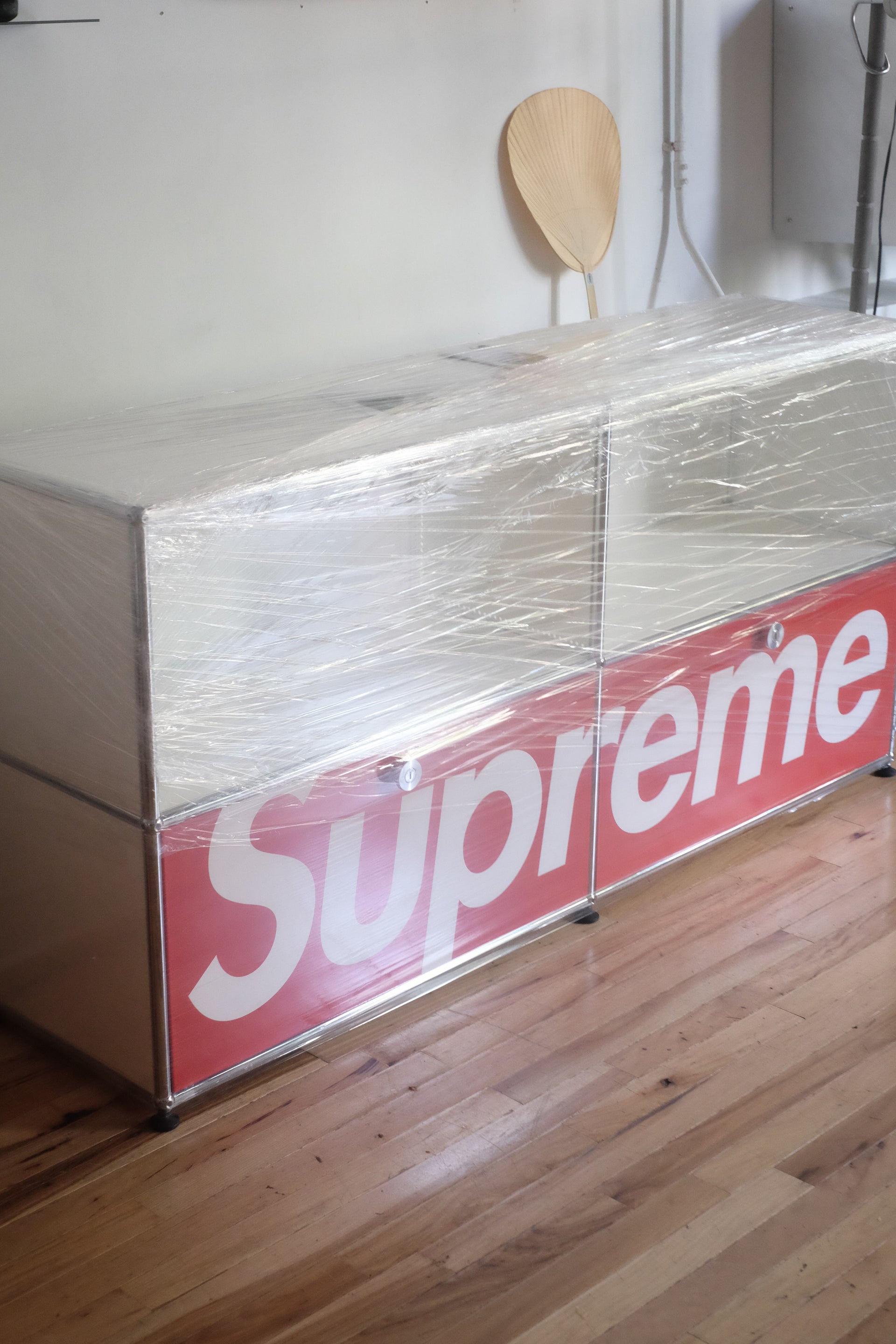 USM Haller 2x2 Unit (Supreme Edition)