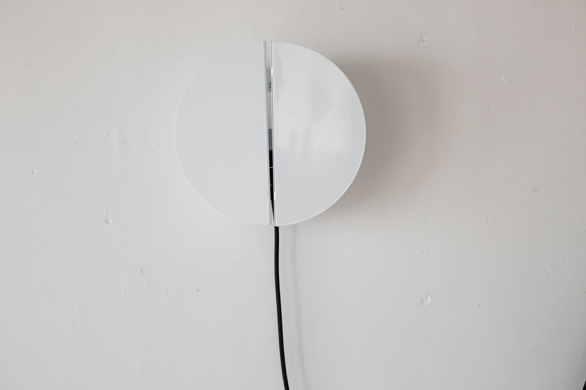 Lichen x Hako Round Sconce by Alvaro Ucha Rodriguez