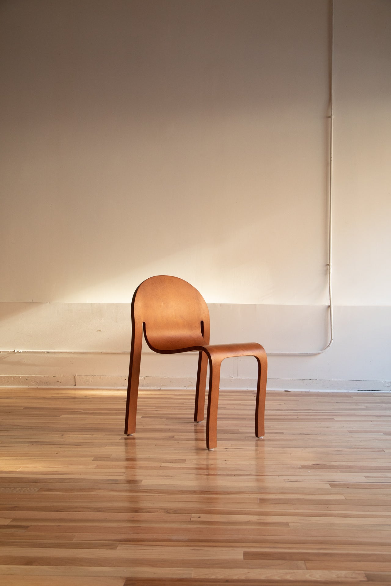 Rent: Bodyform Chair by Peter Danko