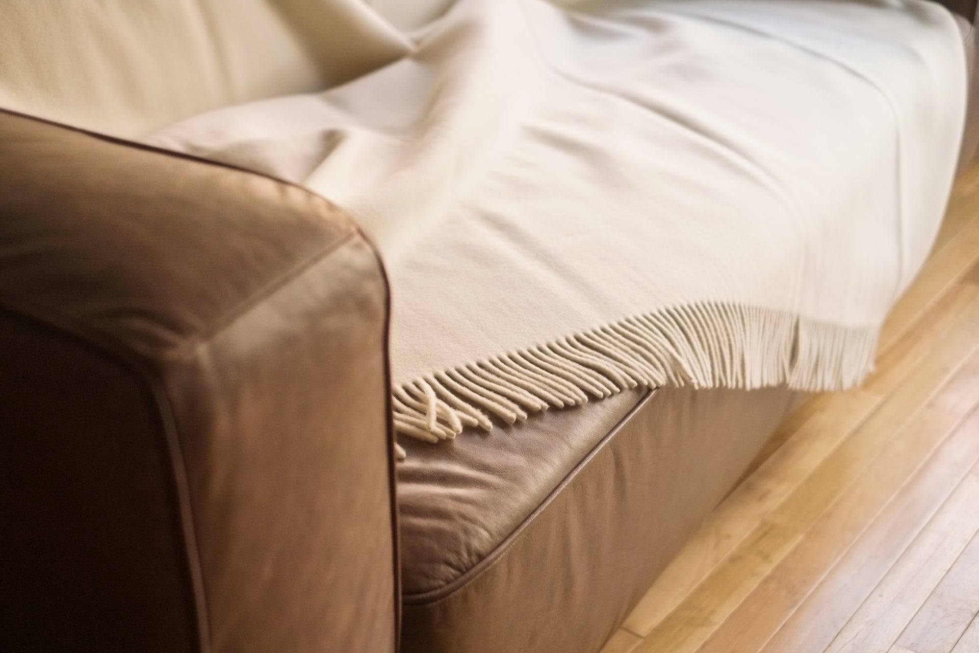 Oversized Throw Blankets by Magniberg