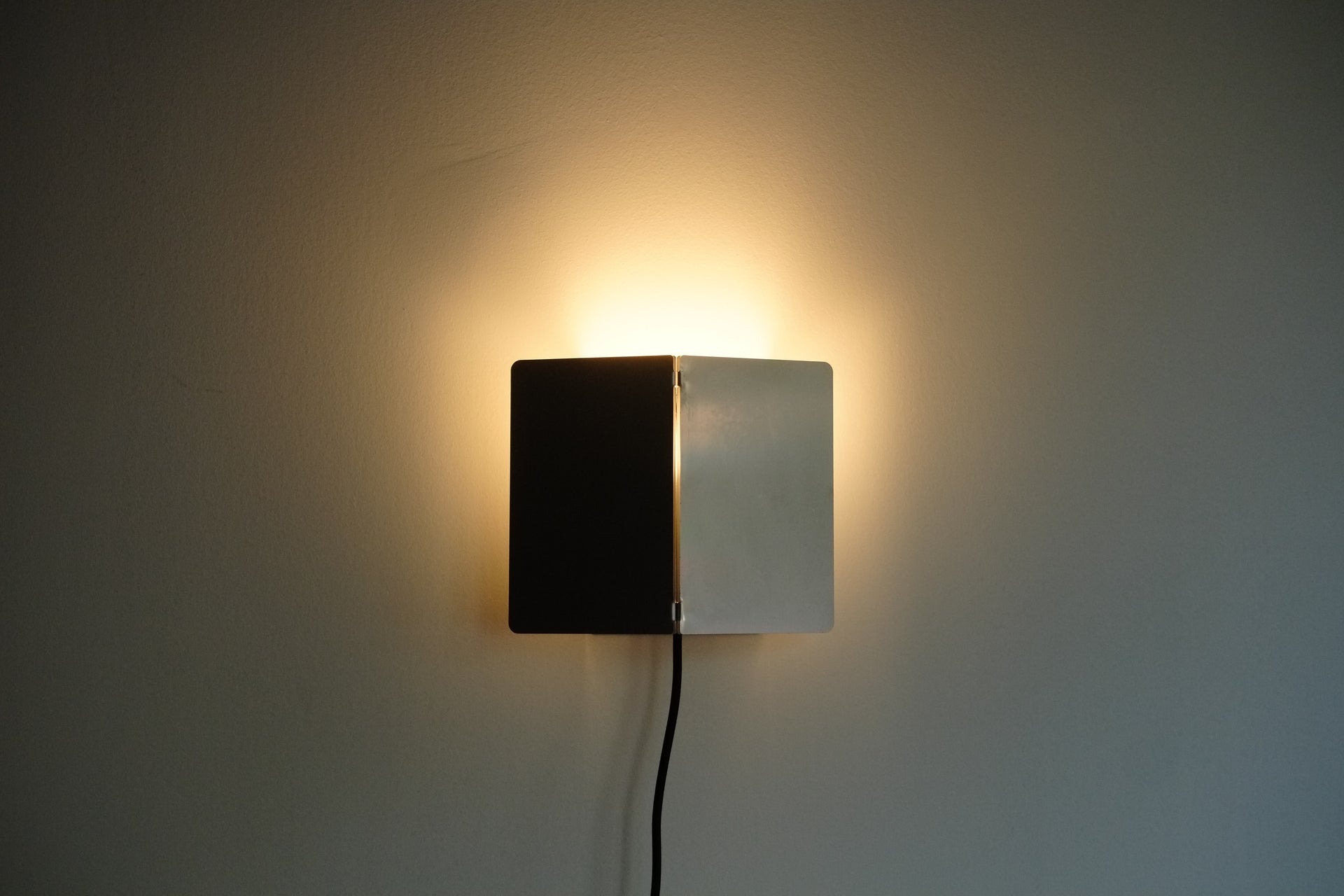 Sconce 3 or 4 by Alvaro Ucha Rodriguez