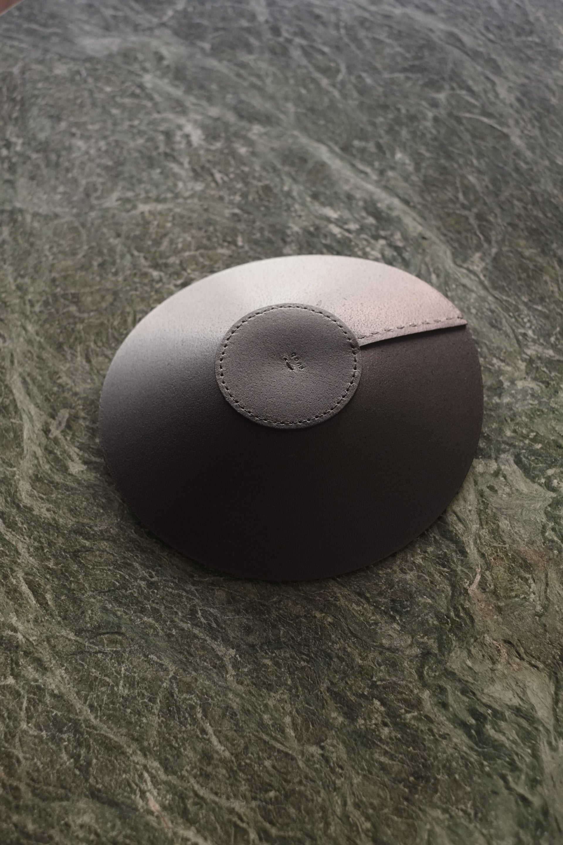 Round Tray B
