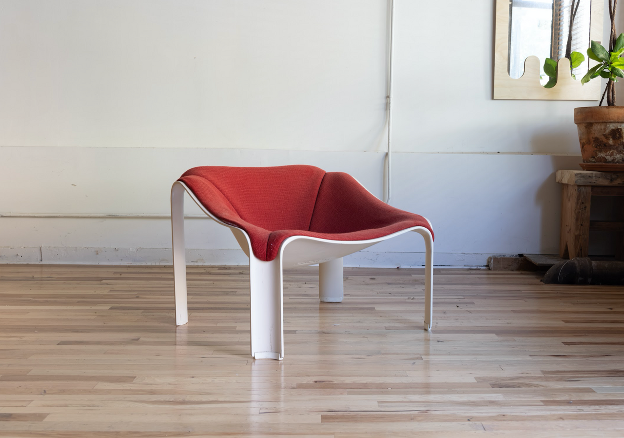 Rent: Pierre Paulin 'F303' Lounge Chair for Artifort