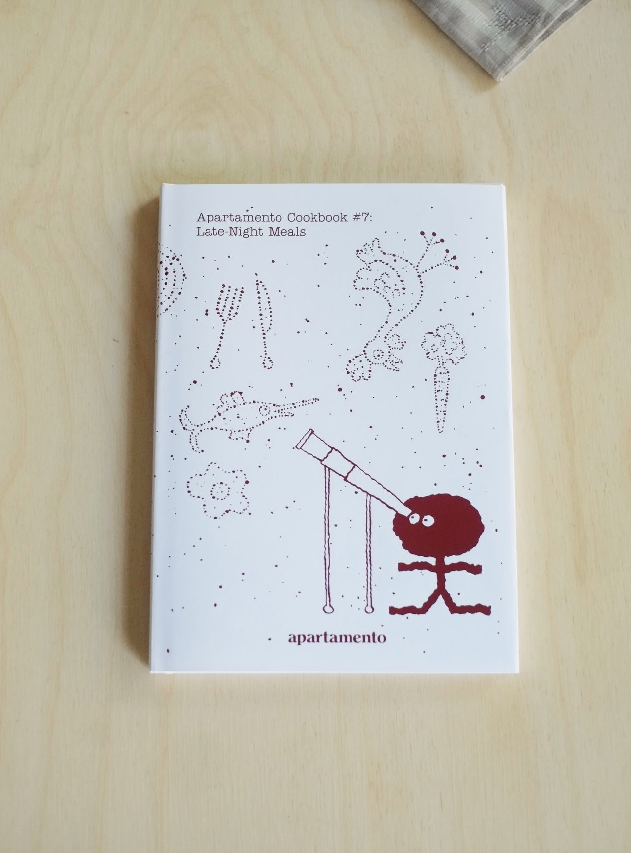 Apartamento Cookbook #7 (Late-night meals)