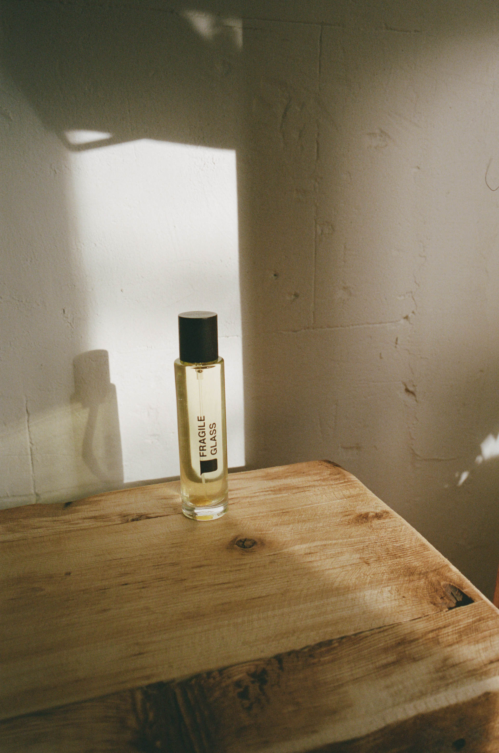 FRAGILE GLASS Interior Spray