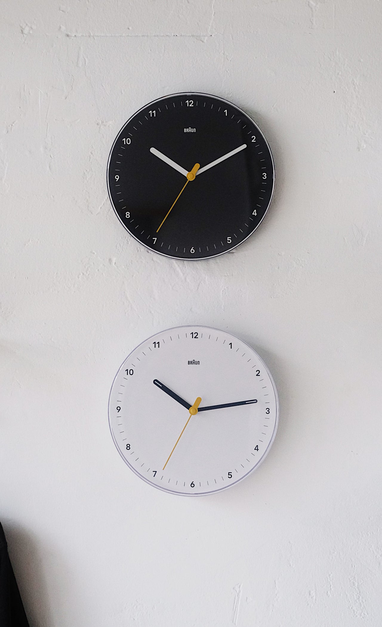 BRAUN BC26 Analogue Wall Clock (Two Color Options)