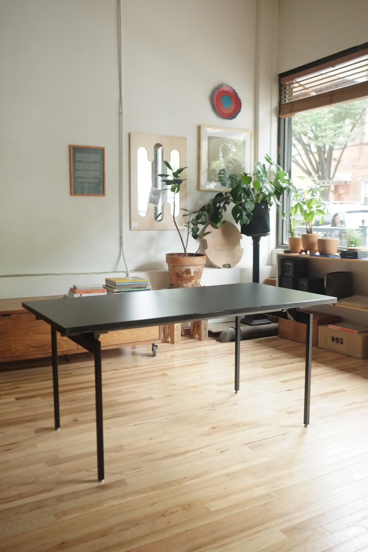 Antenna Table by Knoll (White or Black available)