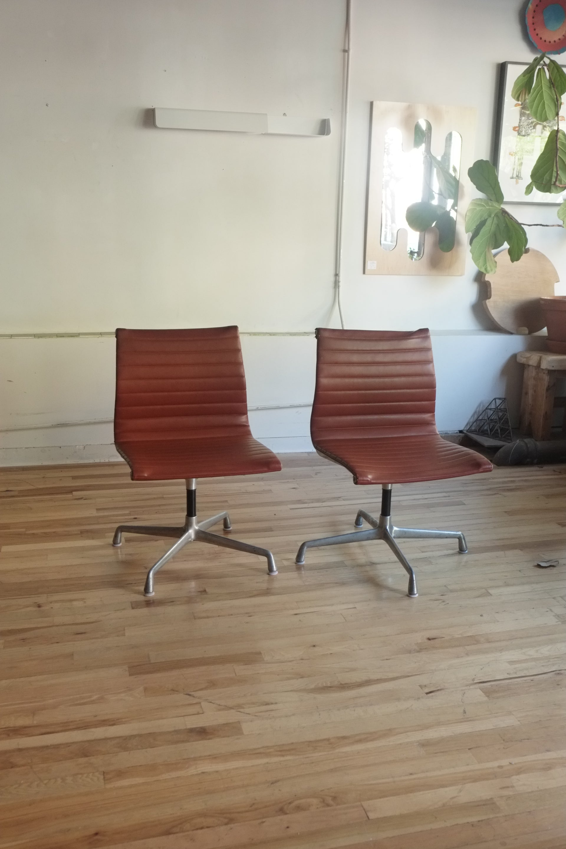 EAMES ALUMINUM GROUP MANAGEMENT CHAIRs (Burgundy Leather)