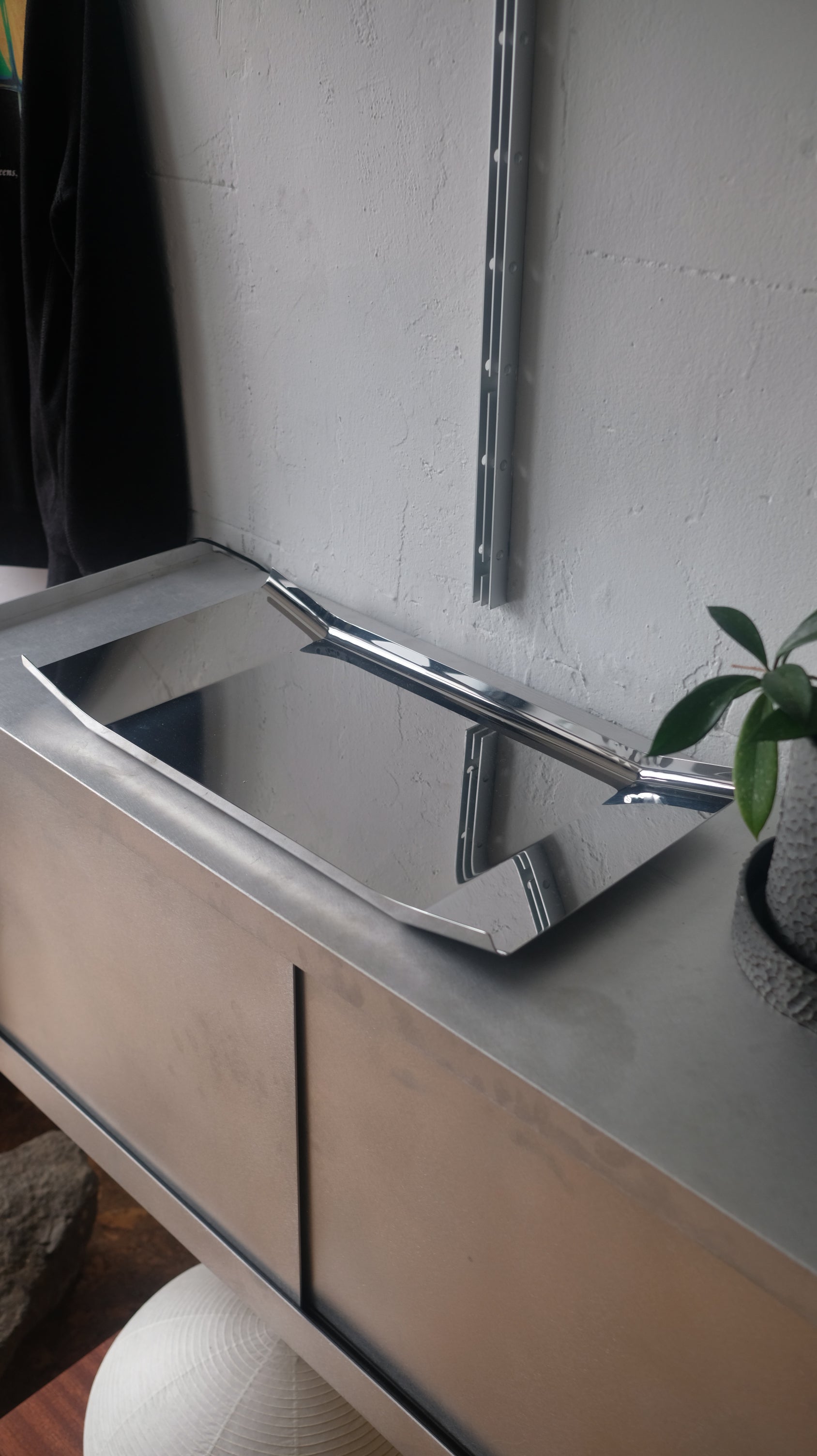 Arran Tray by Enzo Mari for Alessi (Two colors)