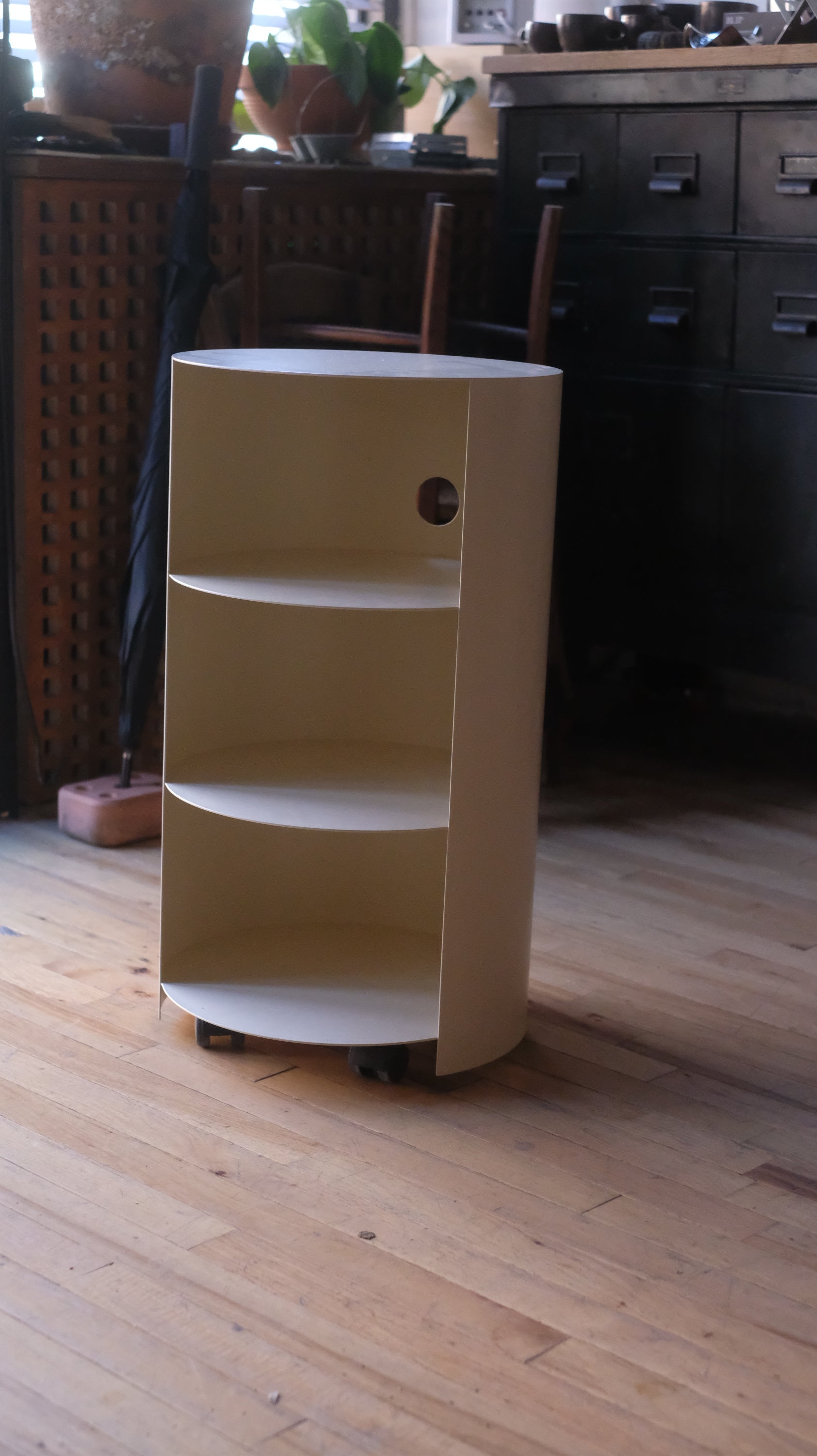 Hide Pedestal by Hem