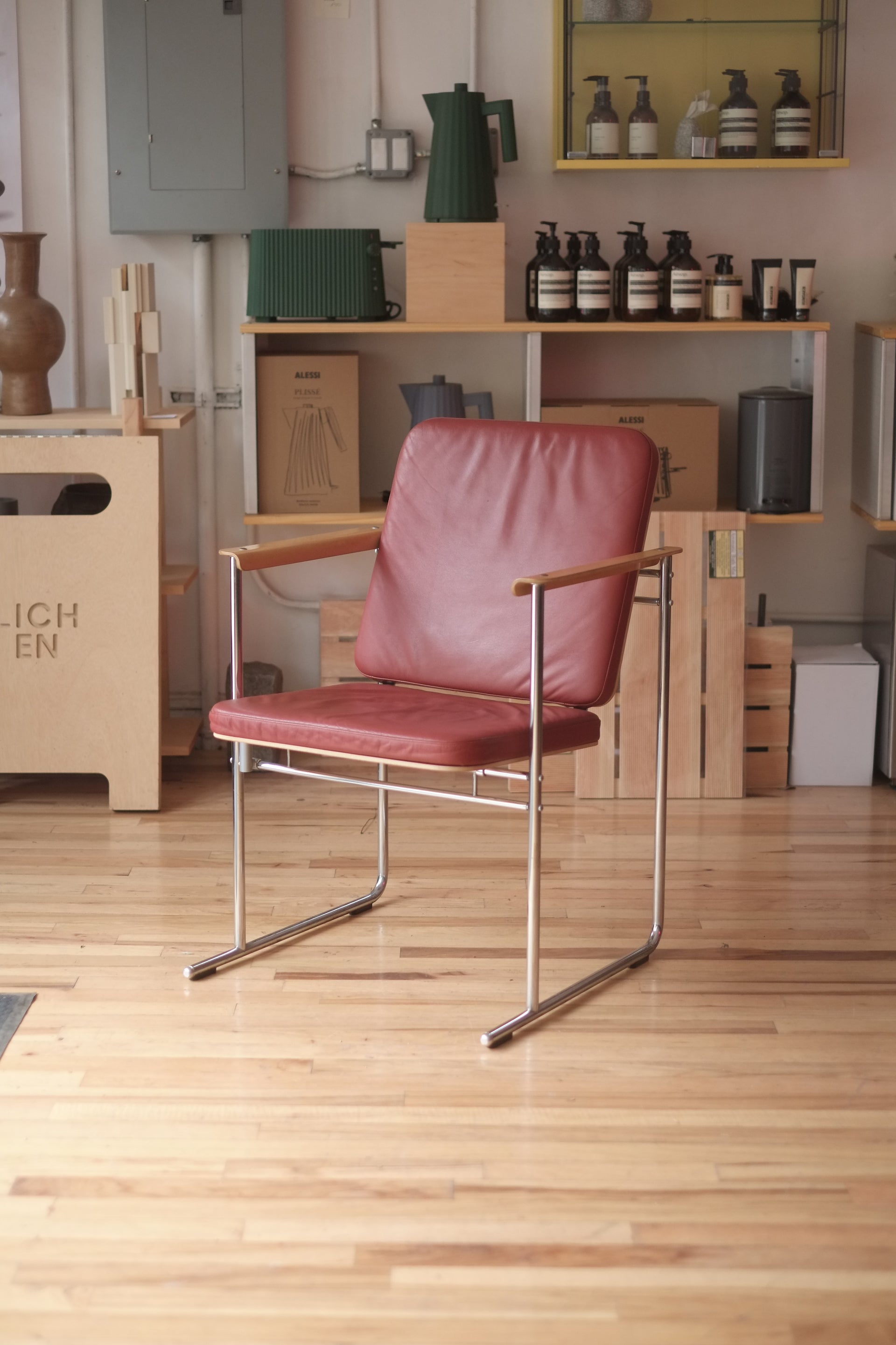 RENT: Yrjö Kukkapuro 'Skaala' Leather Lounge chairs
