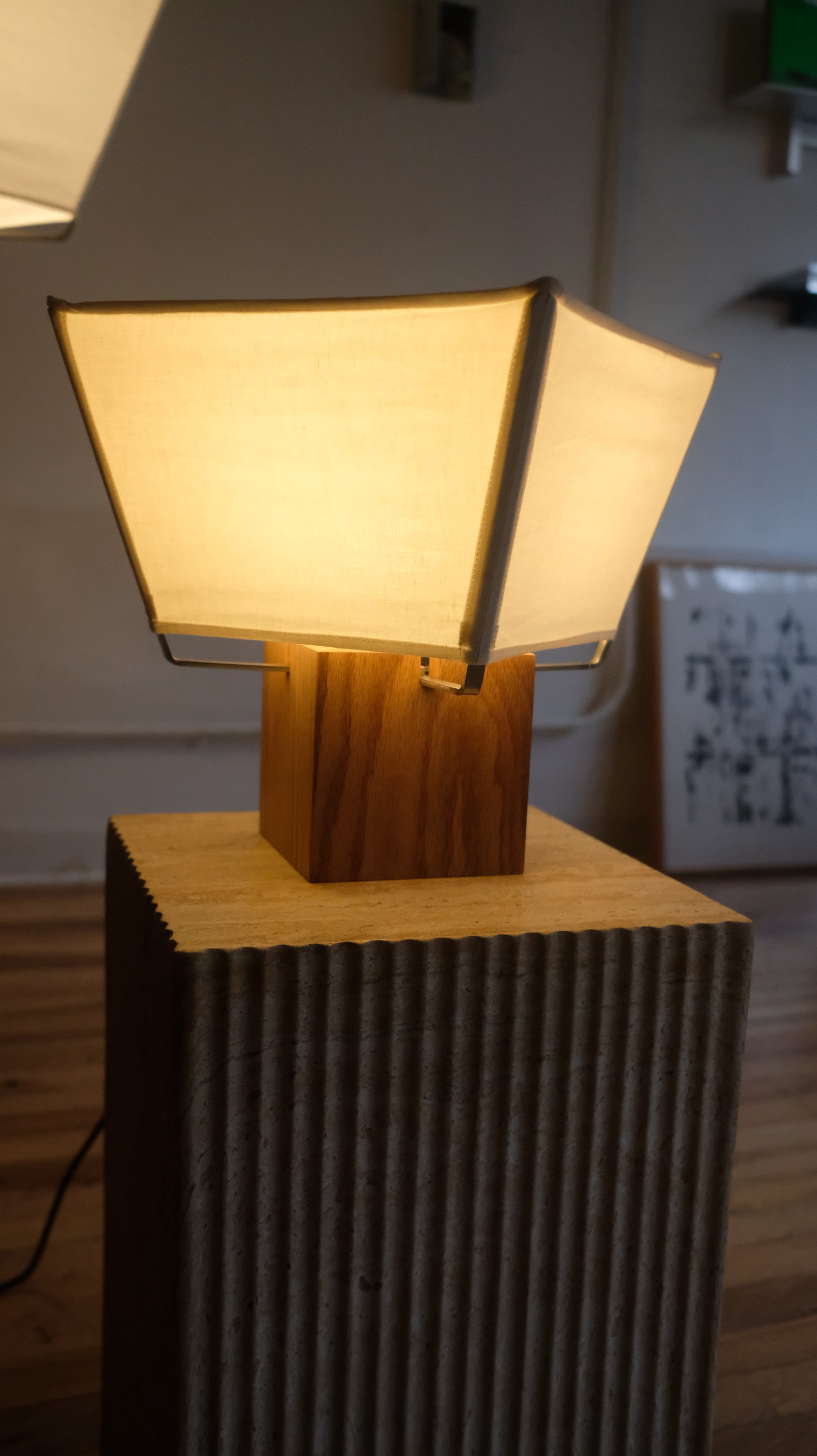 Pitch Table Lamp