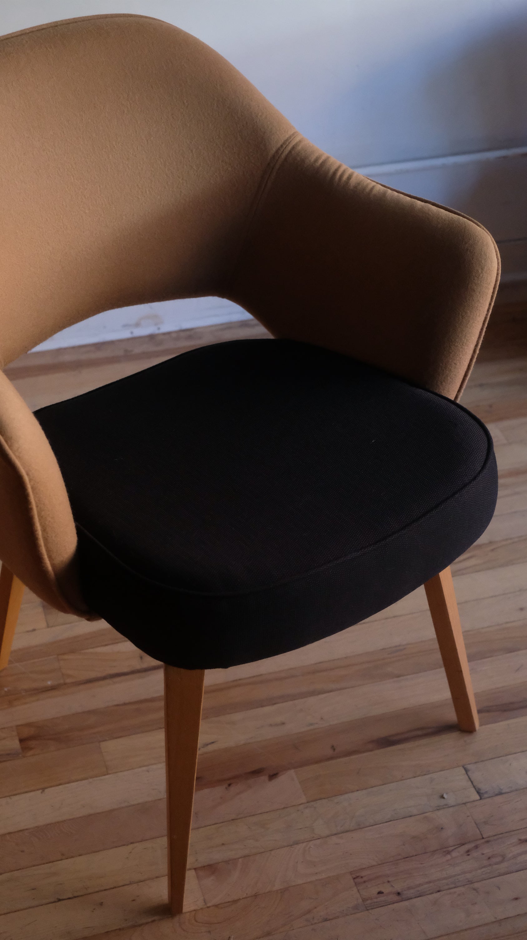 Saarinen Executive Arm Chair by Knoll (Price Per)