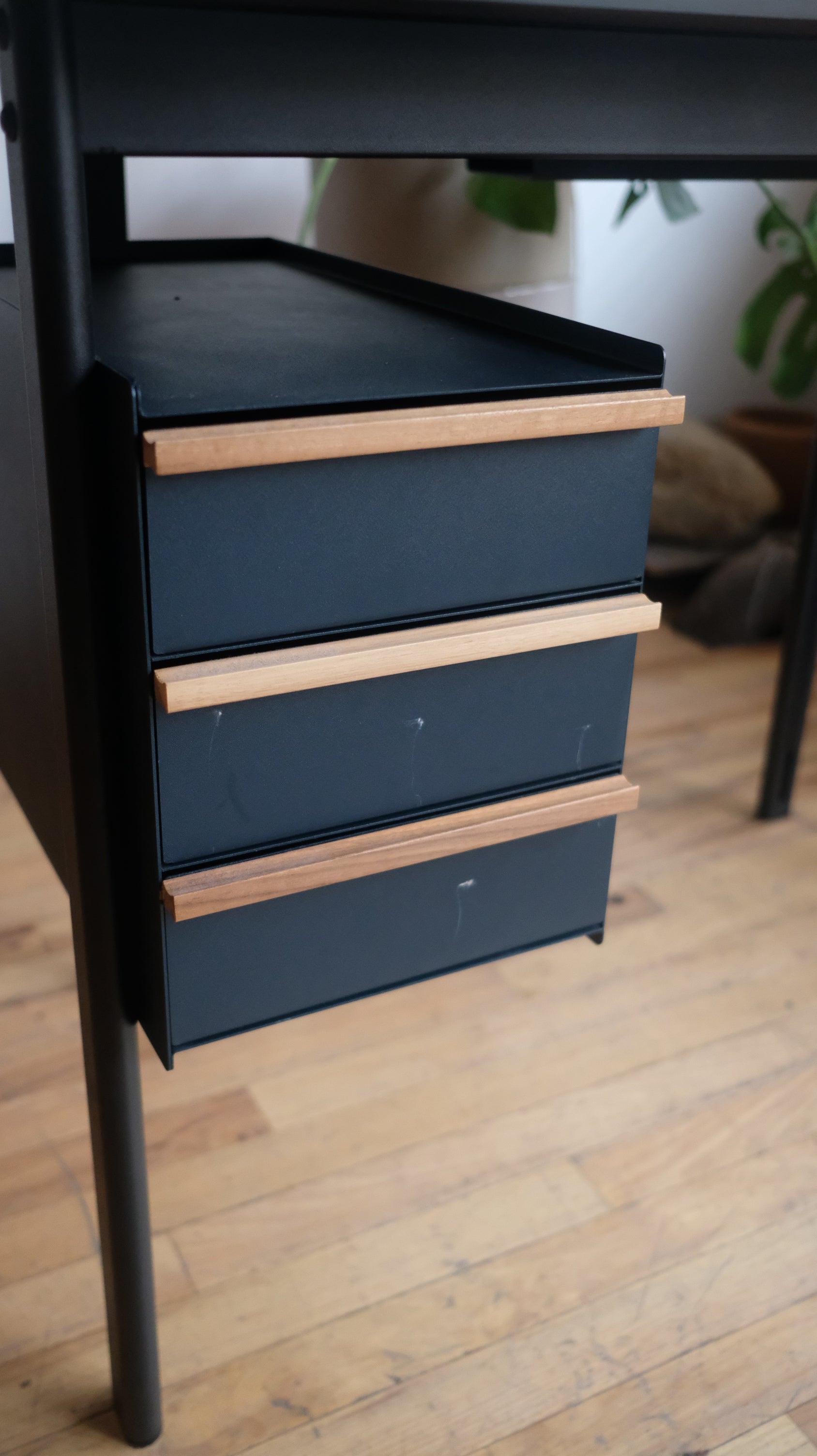 Mode Desk by Herman Miller