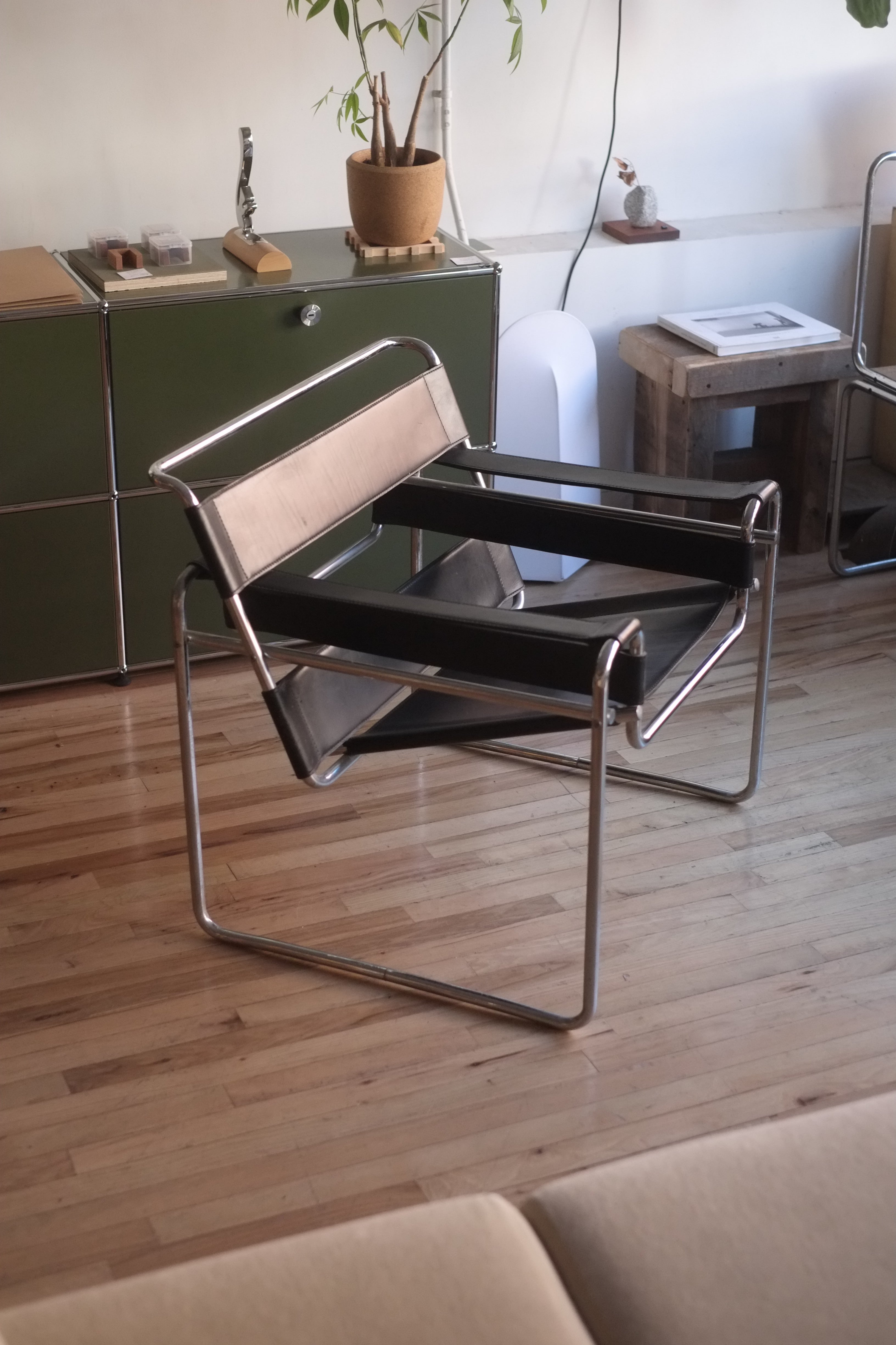 Gavina wassily sales
