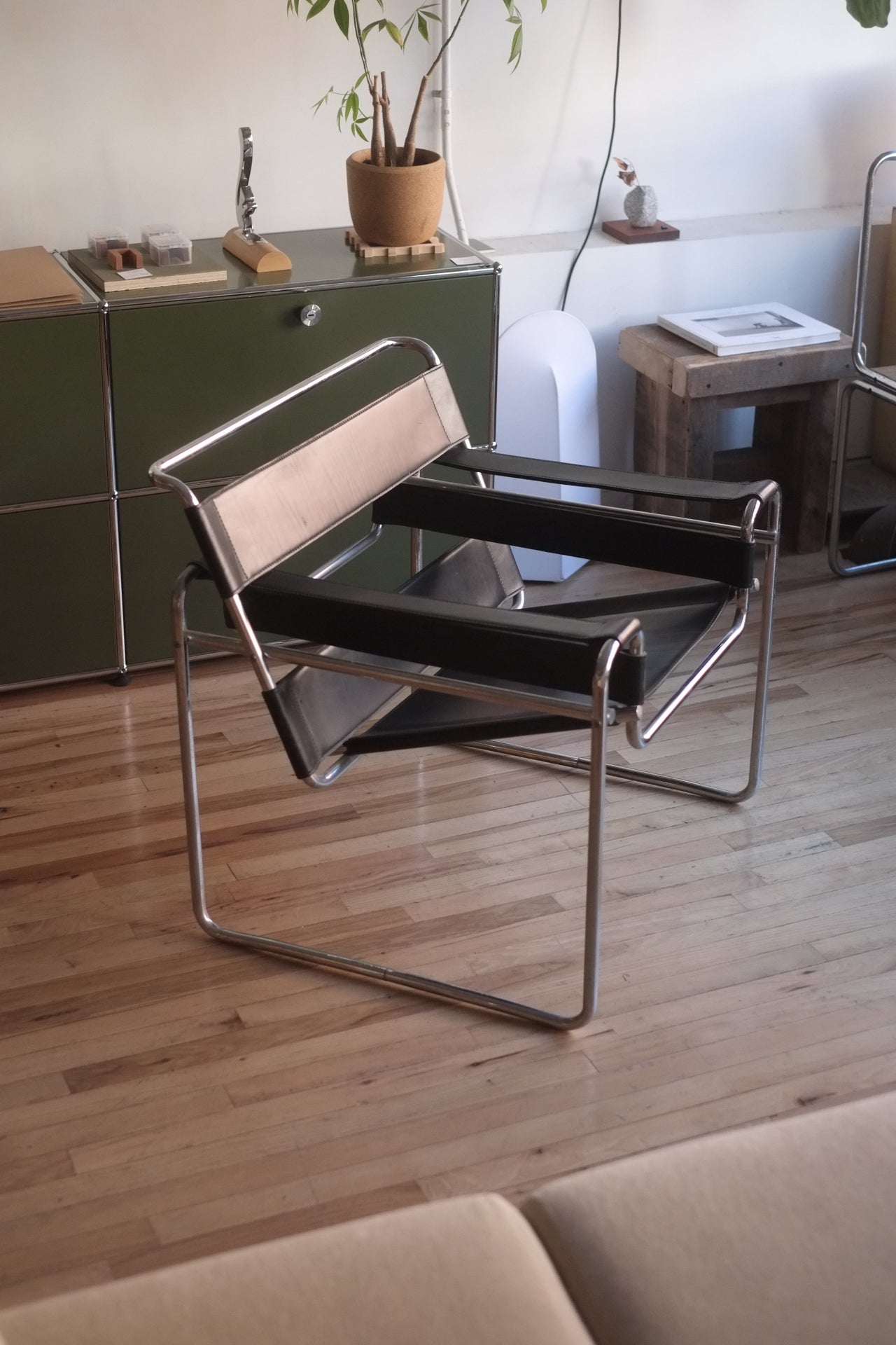 Rent: Wassily Chair by Marcel Breuer for Gavina