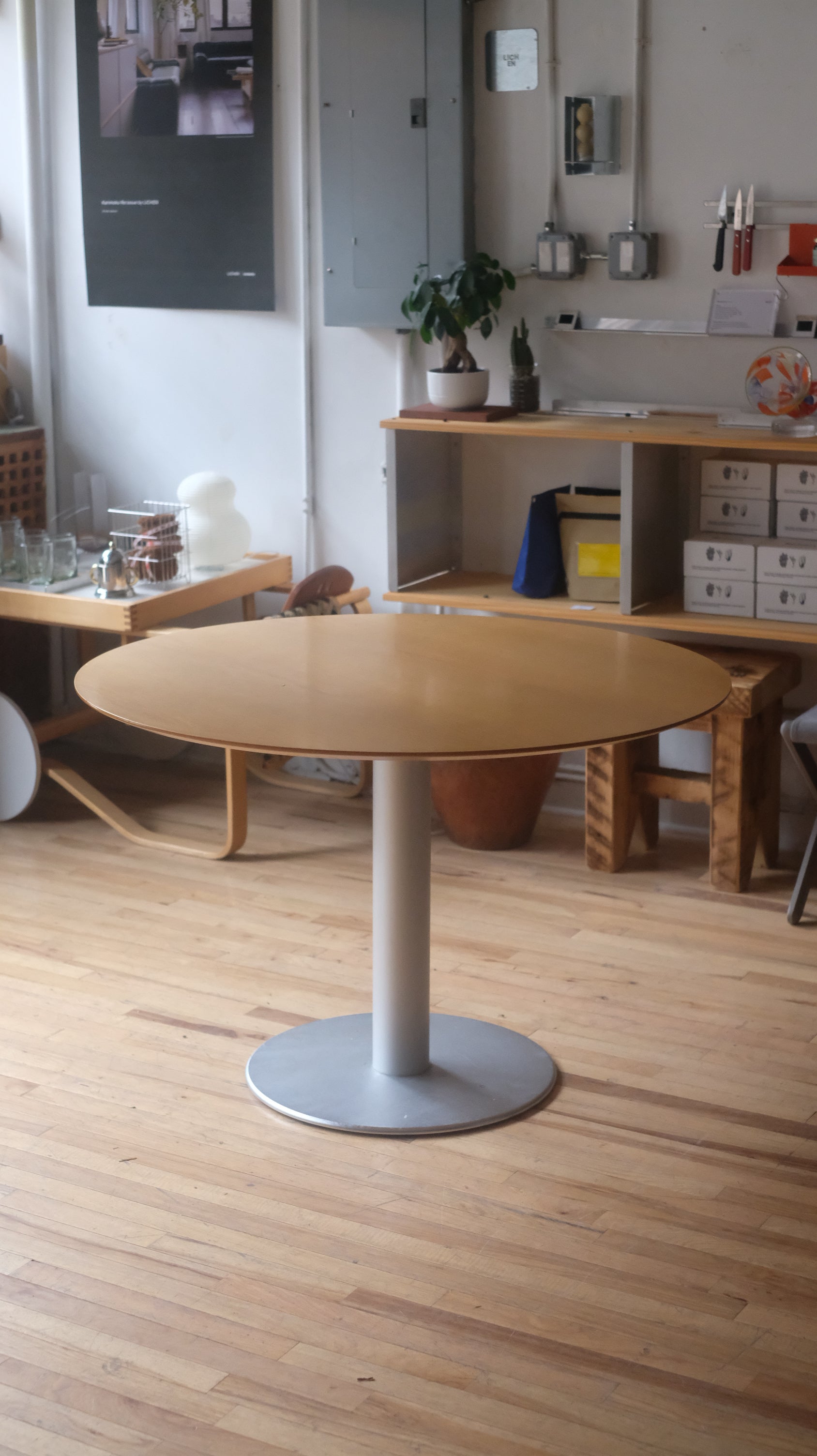 Stua Dining Table by DWR
