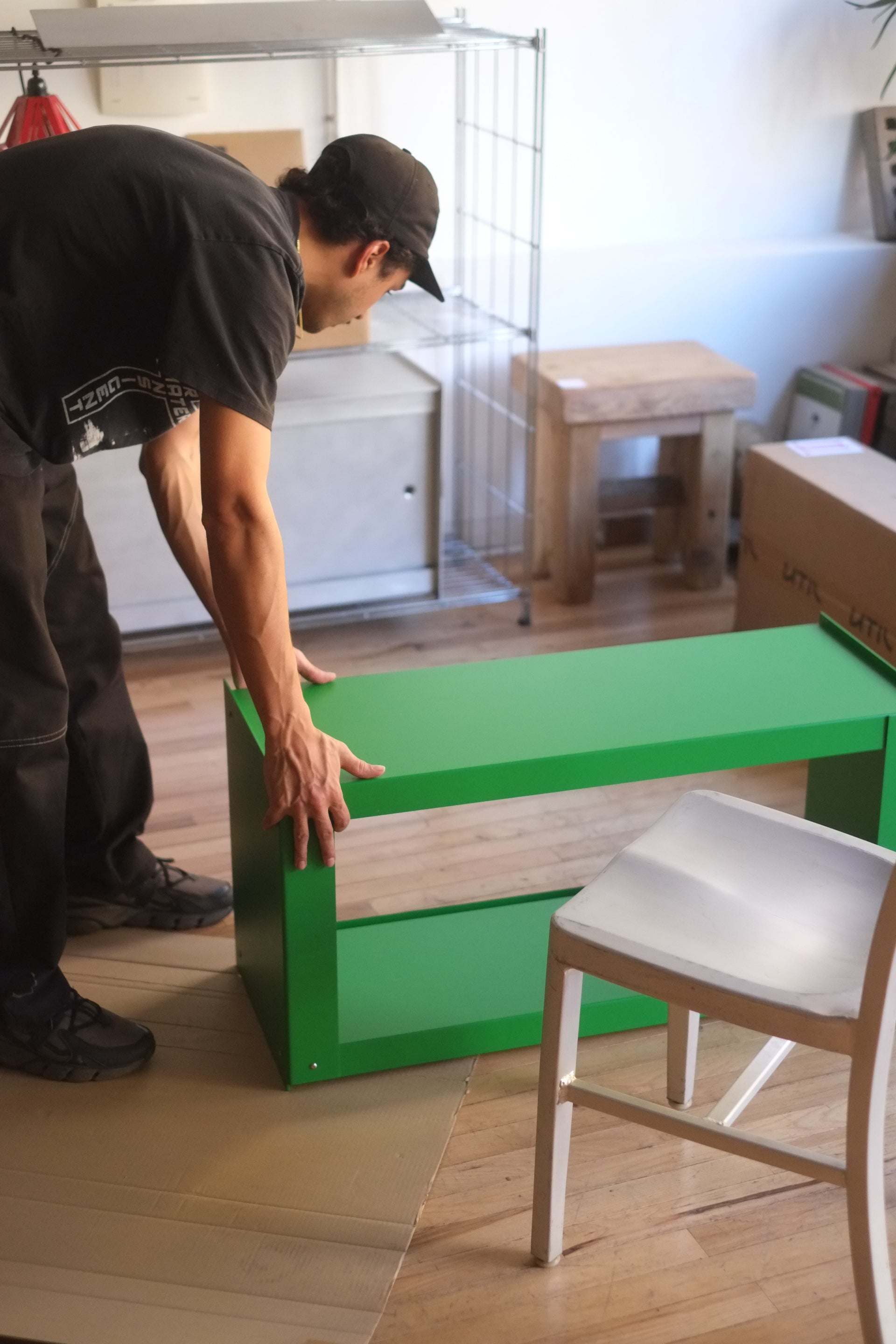 (B-stock/Floor Sample) Plié Wall Mount w/ Doors 90cm / 35.5in