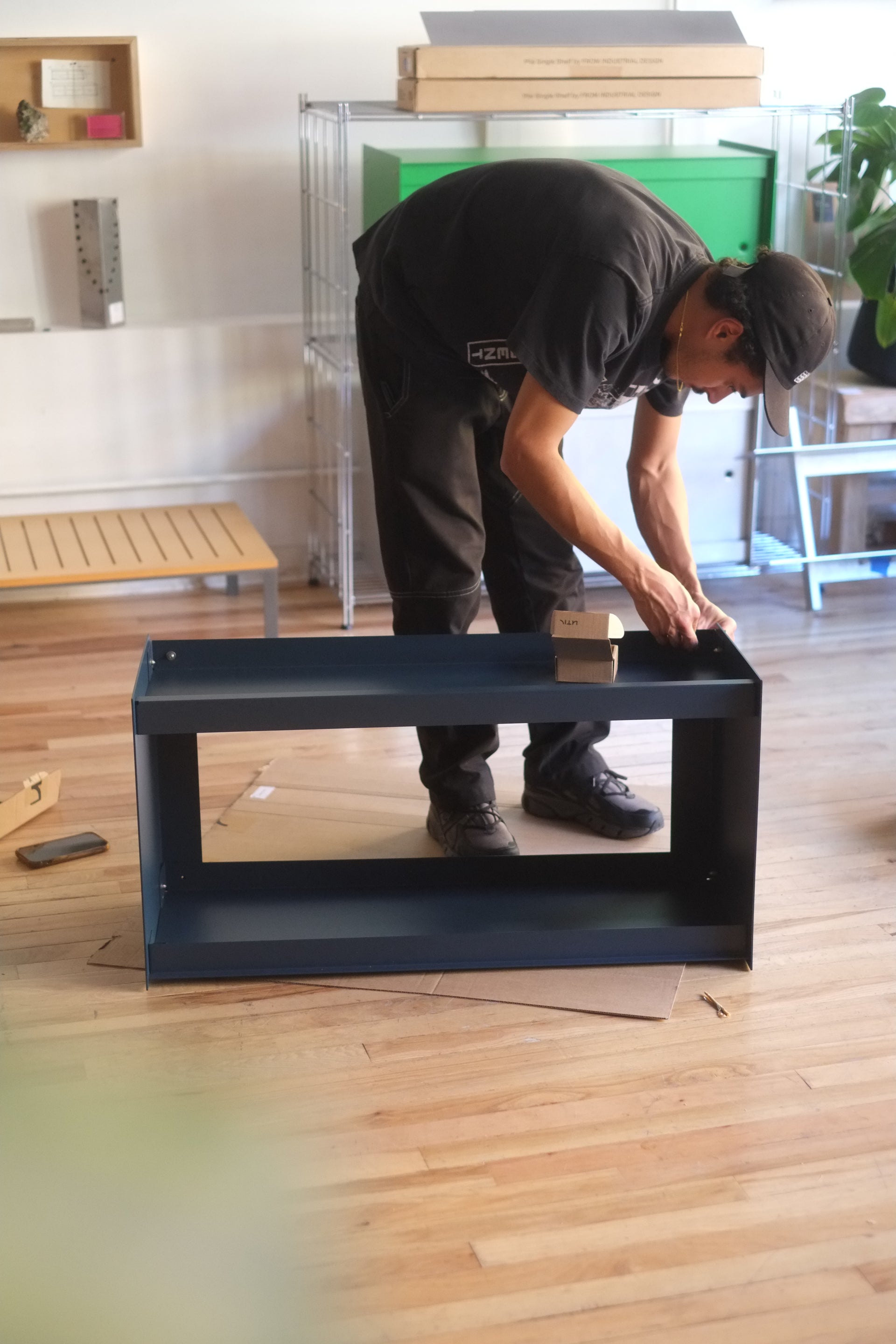 (B-stock/Floor Sample) Plié Wall Mount w/ Doors 90cm / 35.5in