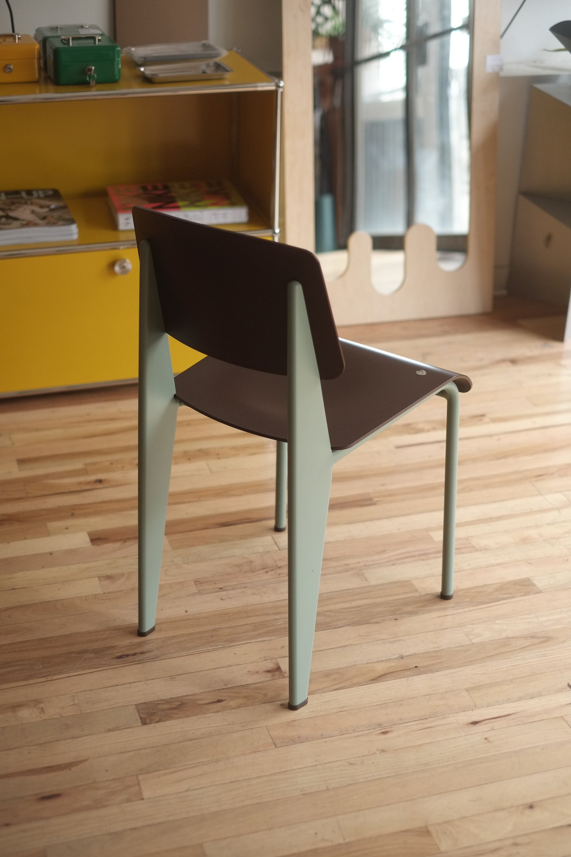 Standard Chair by Jean Prouvé for Vitra (Mint/Chocolate)