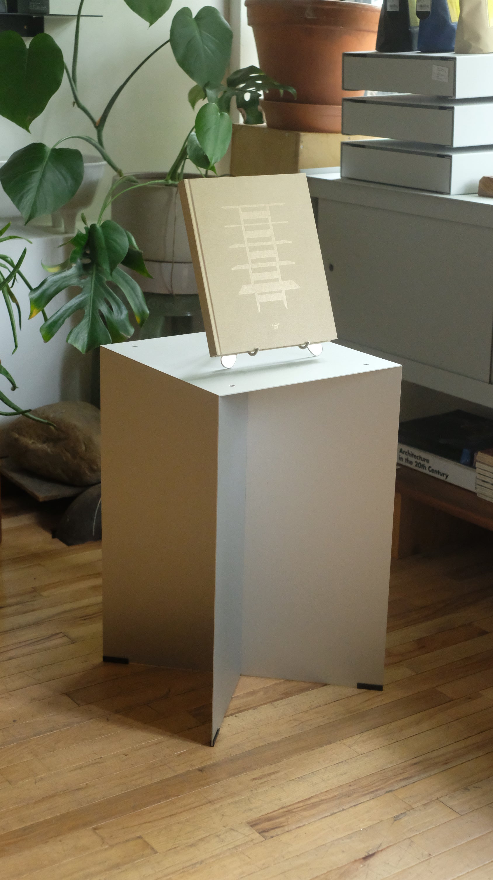 3-Piece Pedestal by Alvaro Ucha Rodriguez