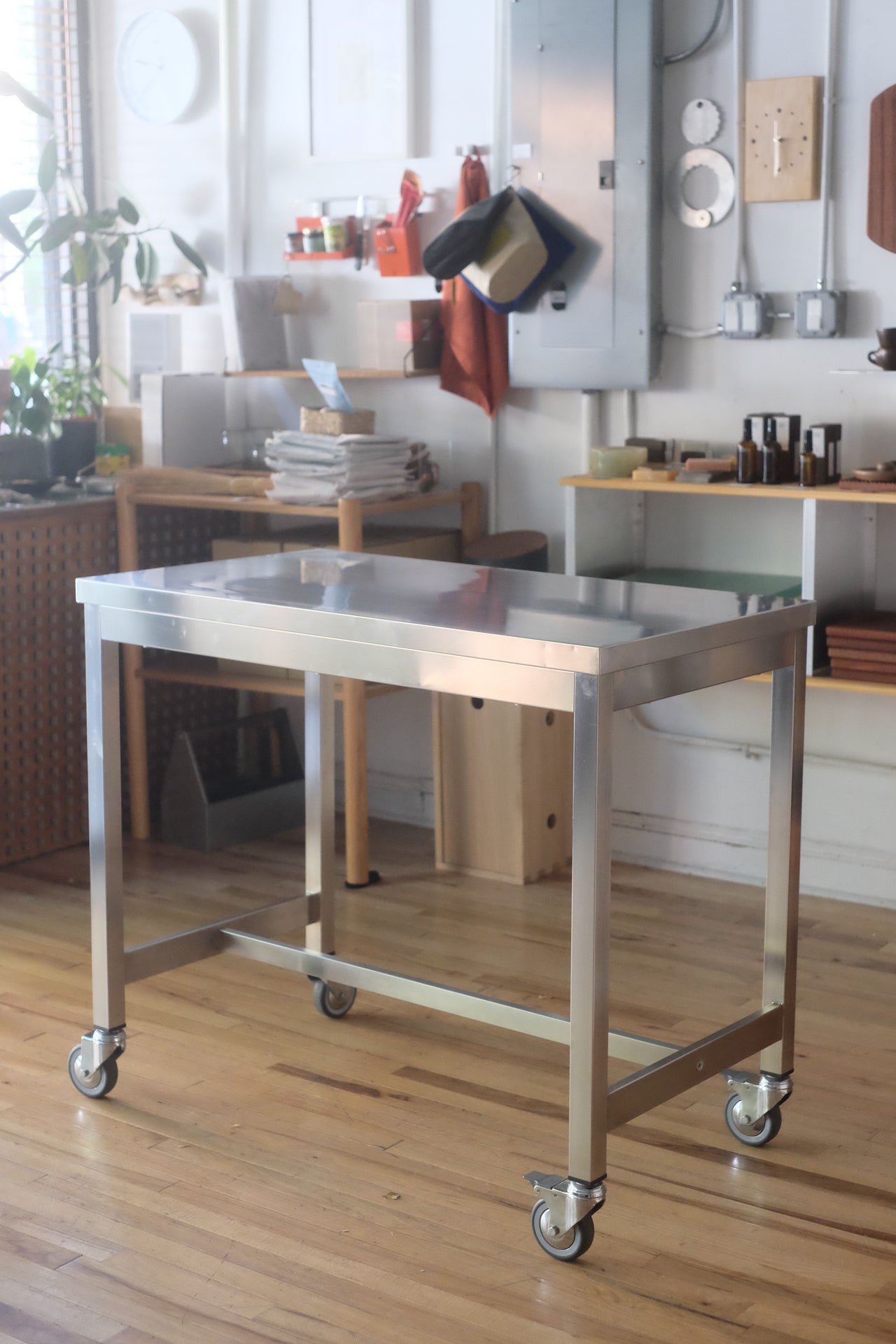 Quovis counter-height table by DWR