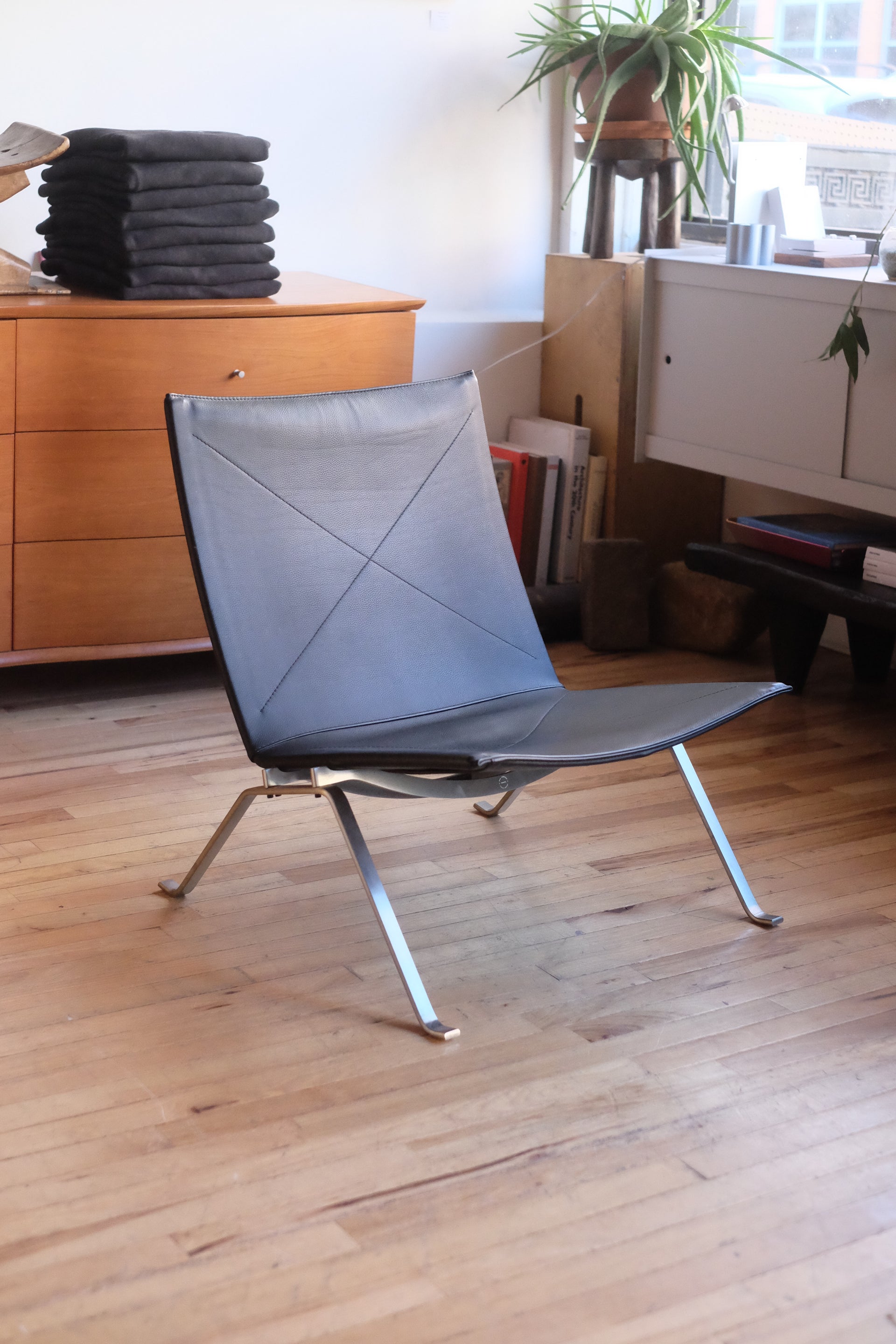 PK22 Chair by Poul Kjærholm for Fritz Hansen (Black)
