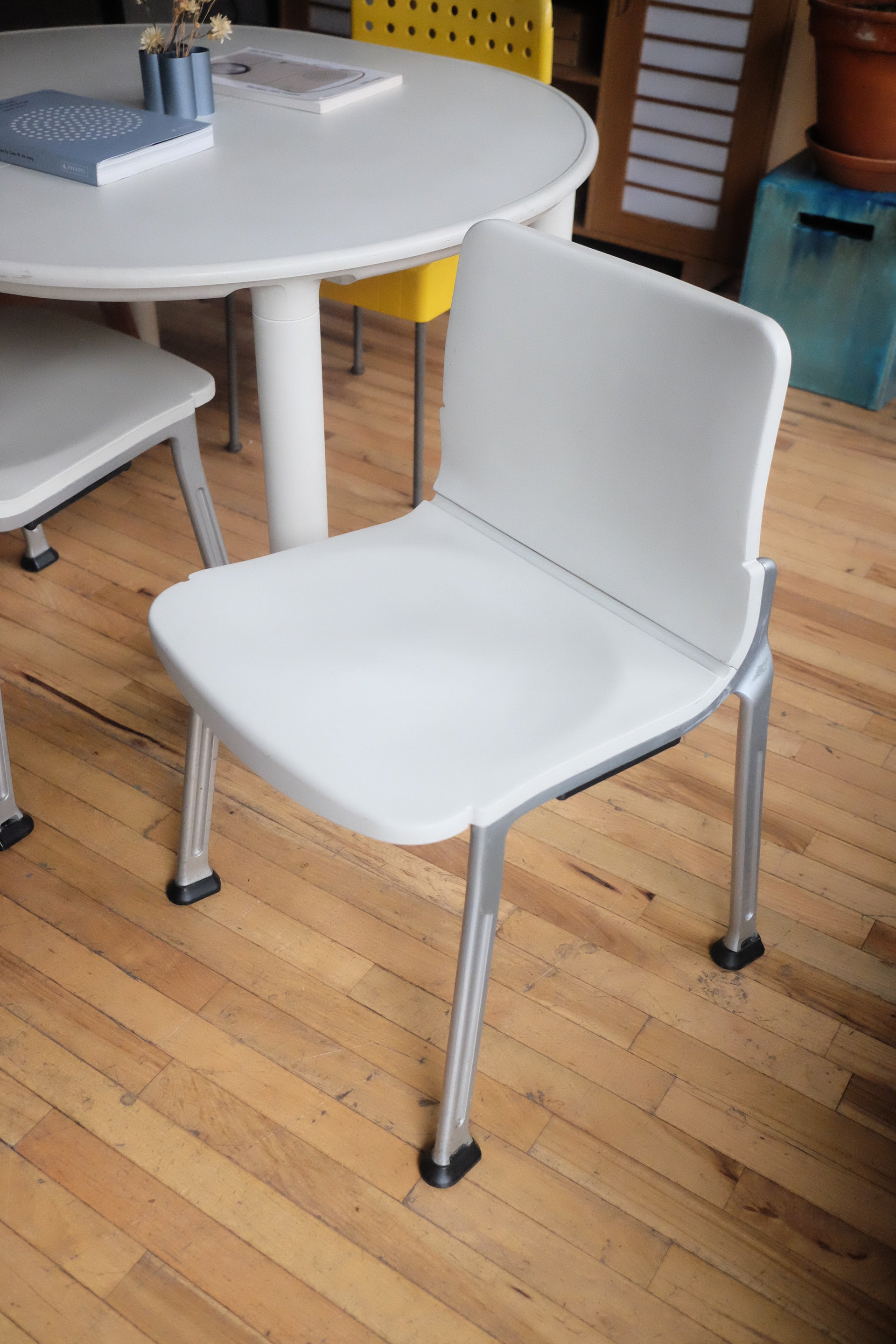 Chair 622 by Dieter Rams for Vitsœ (Price Per)