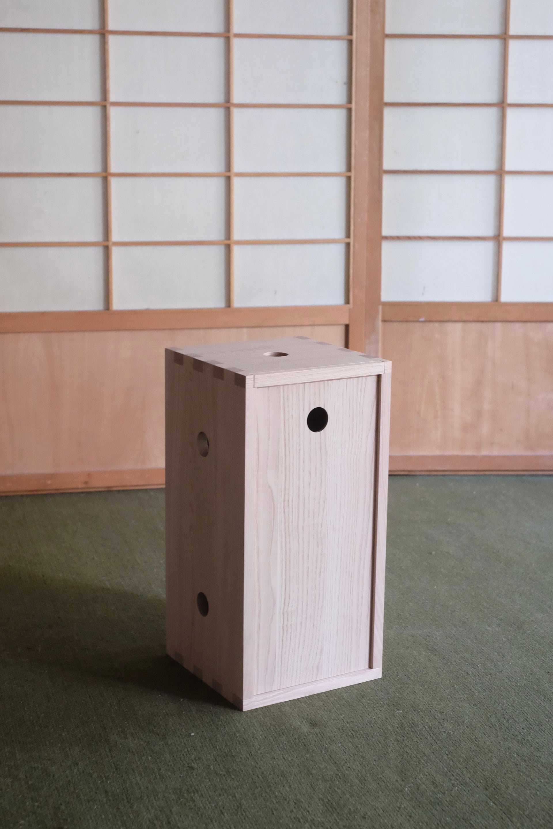 RENT: CMPT apple box BY LICHEN NYC FOR KARIMOKU