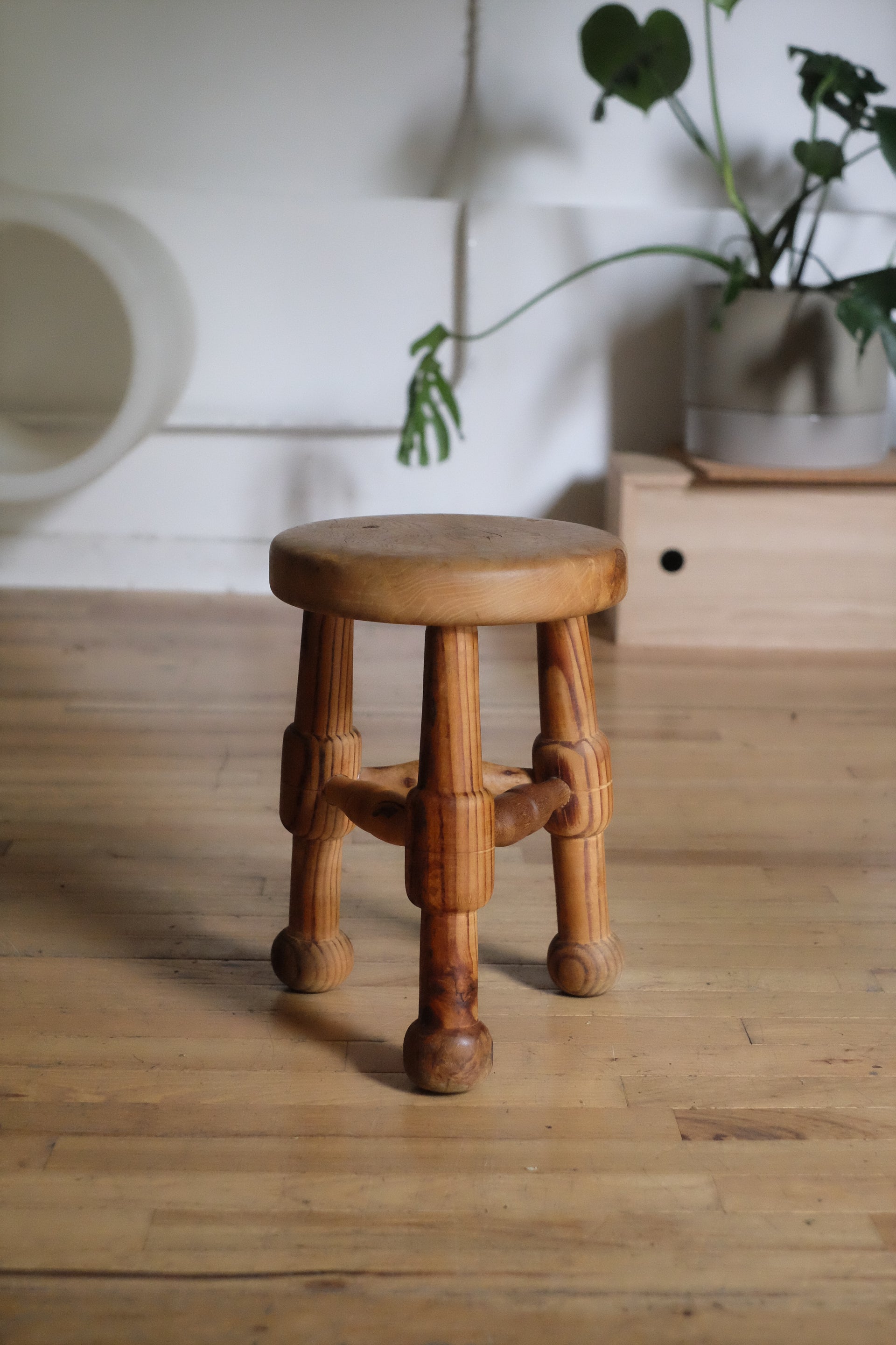 French Milking Stool