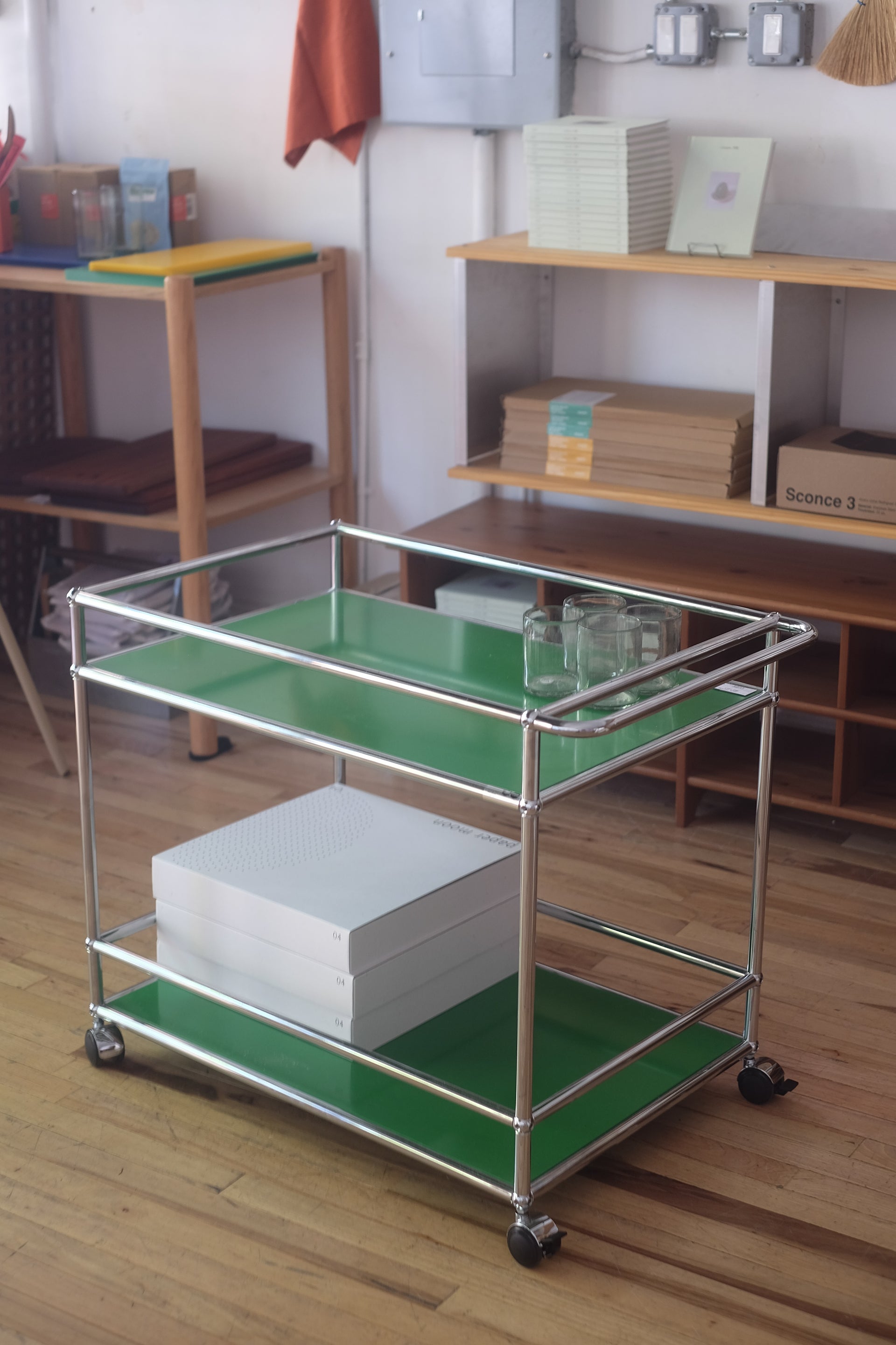 USM Haller Bar Trolley (Kelly Green)