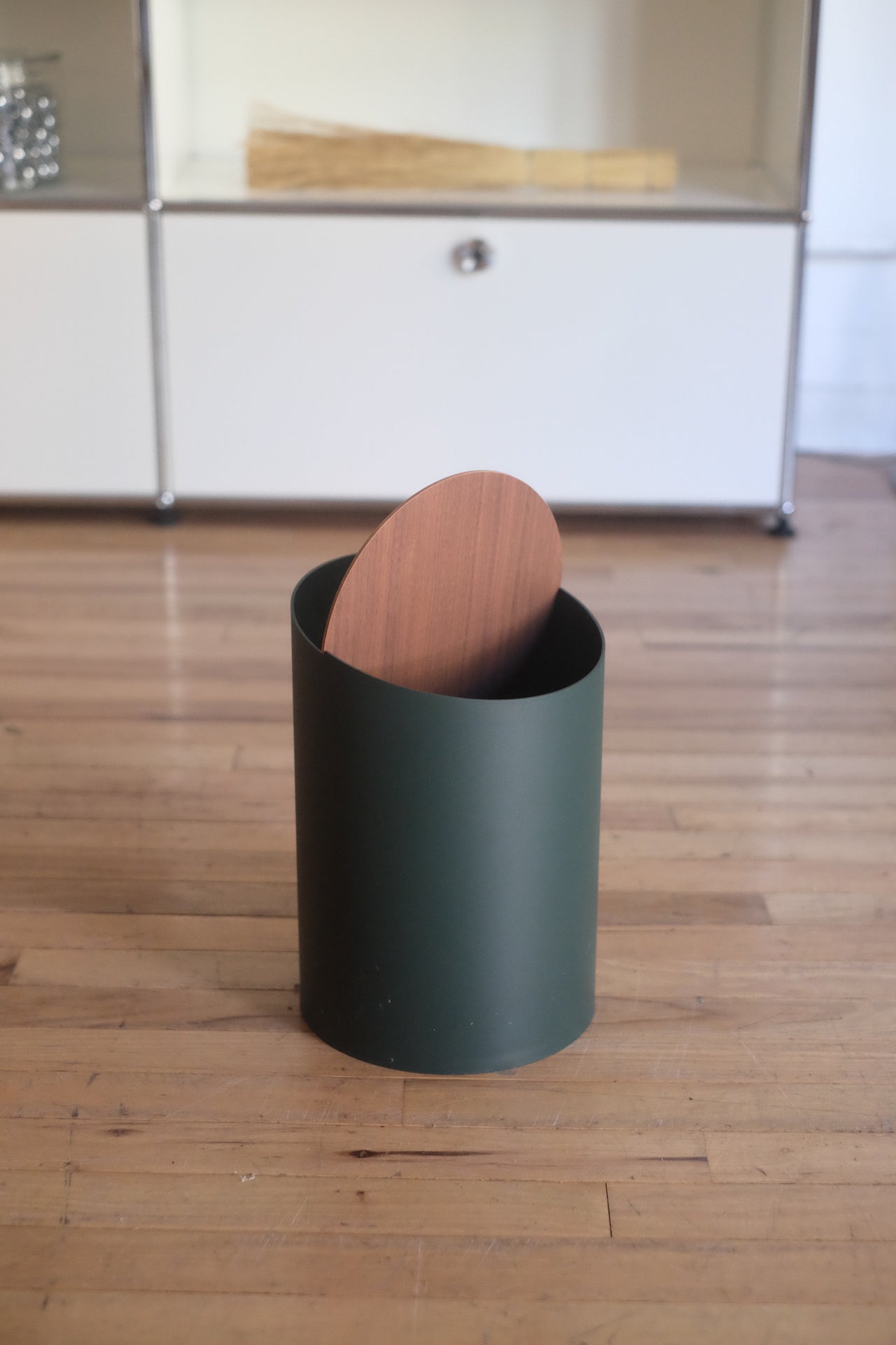 SWING BIN by Moheim