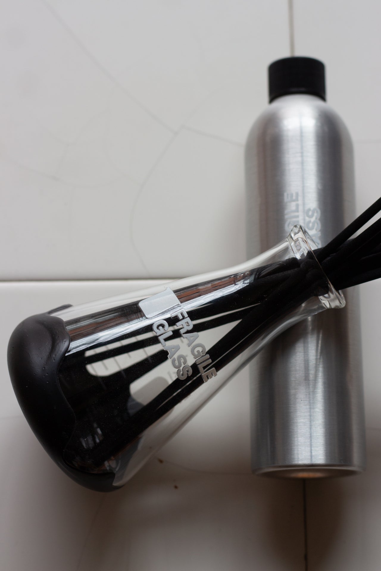 FRAGILE GLASS Reed Diffuser Flask SET