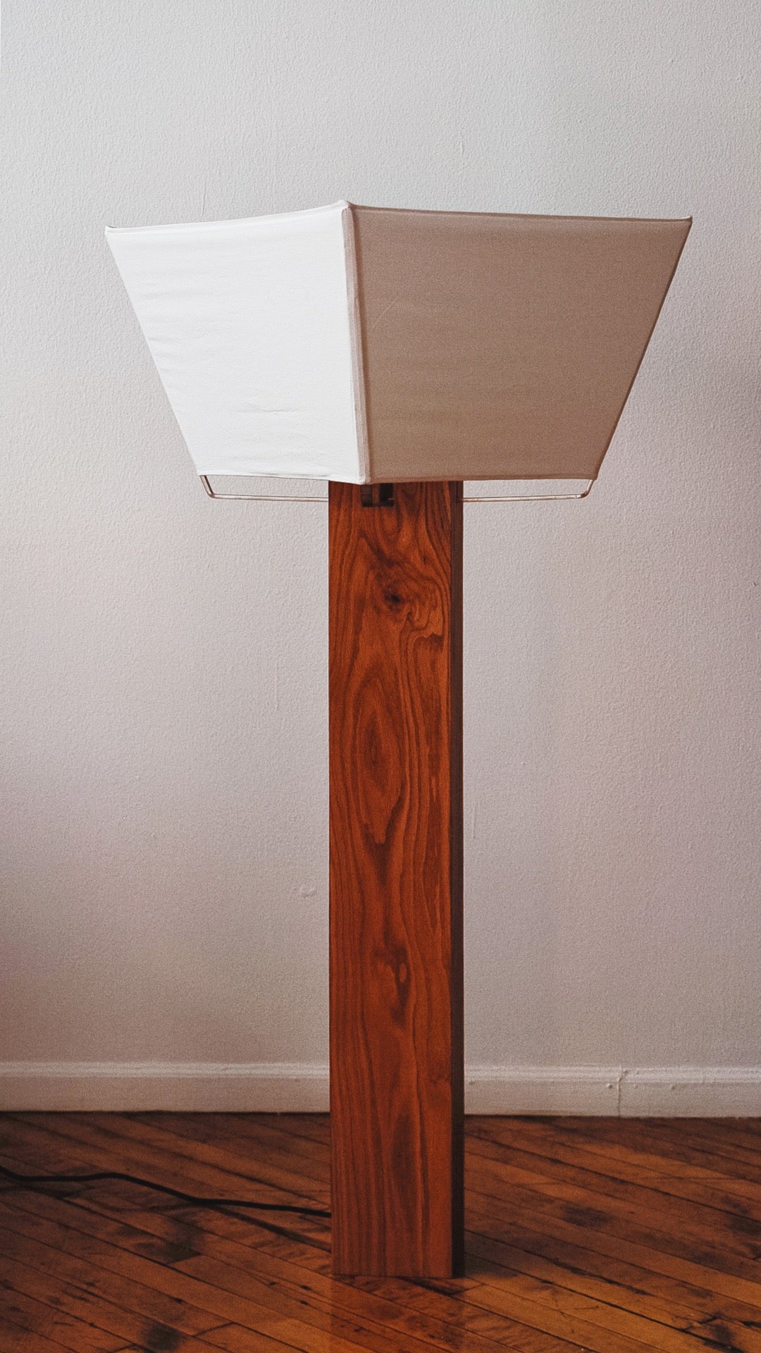 Pitch Floor Lamp